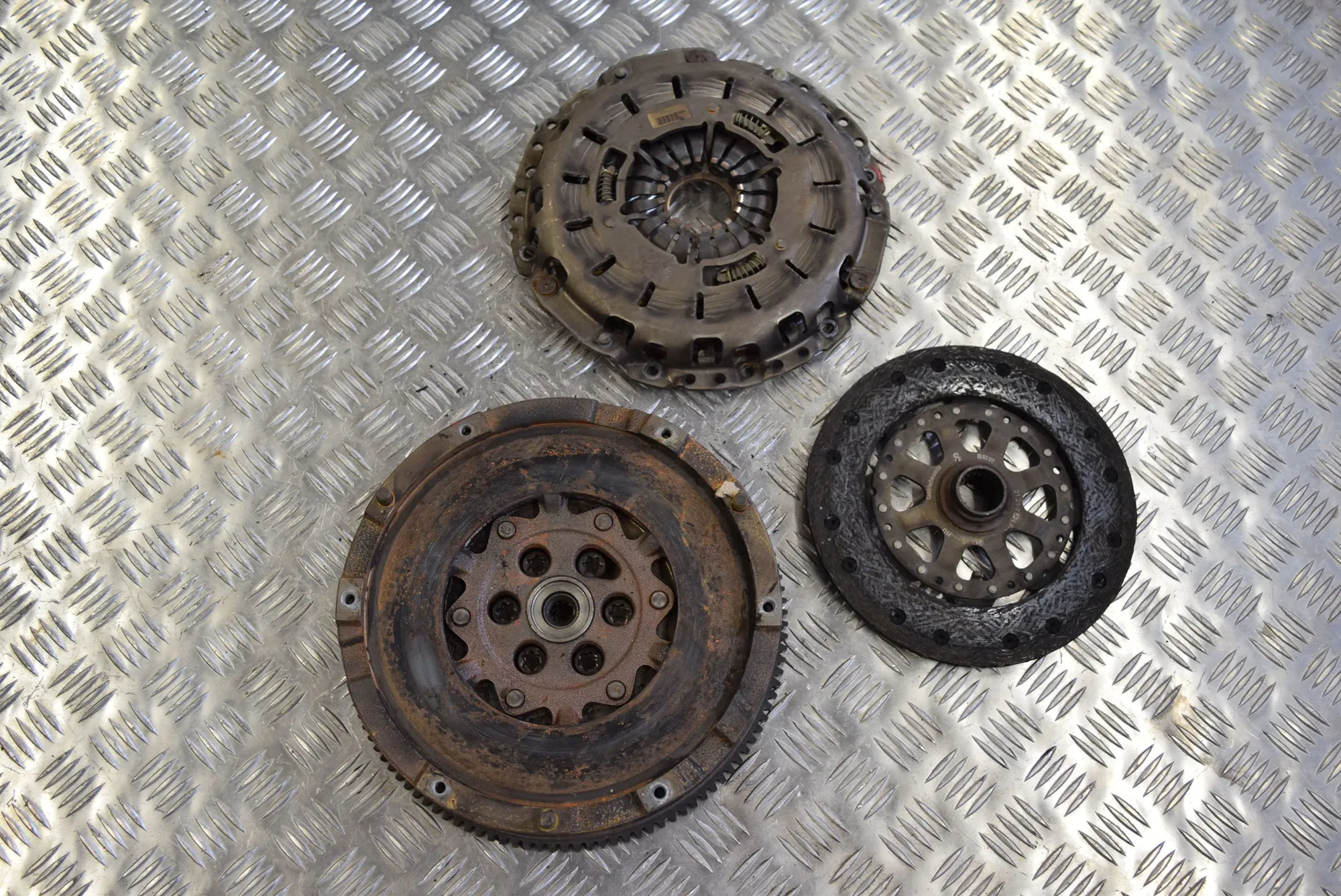 Clutch Kit – OEM 7541150 · BMW 5 (E60) BMW 5 (E60) 525 i 2006 – 2