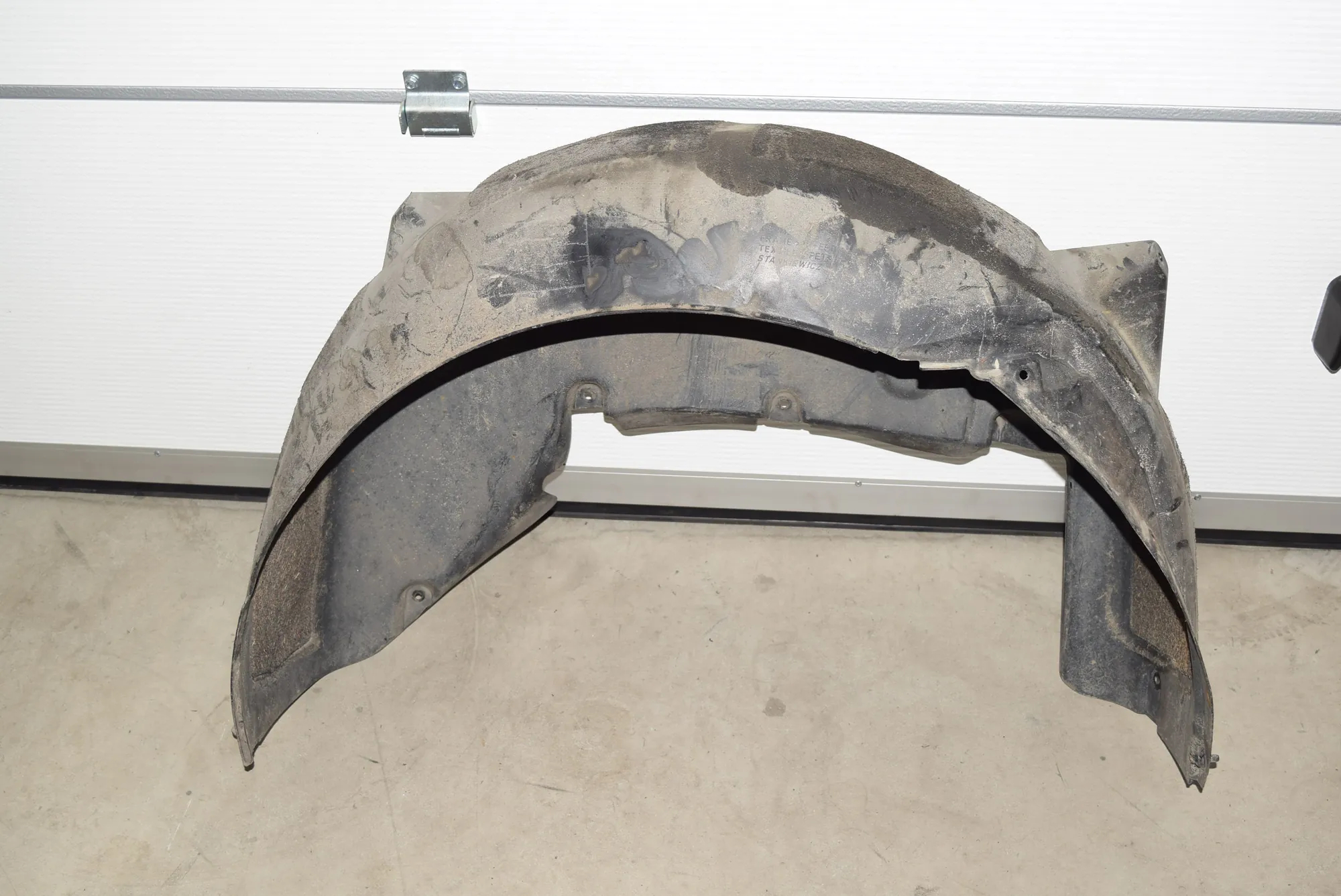 Rear Right Arch Liner – OEM 7061246 · BMW 5 Touring (E61) 530 d 2005