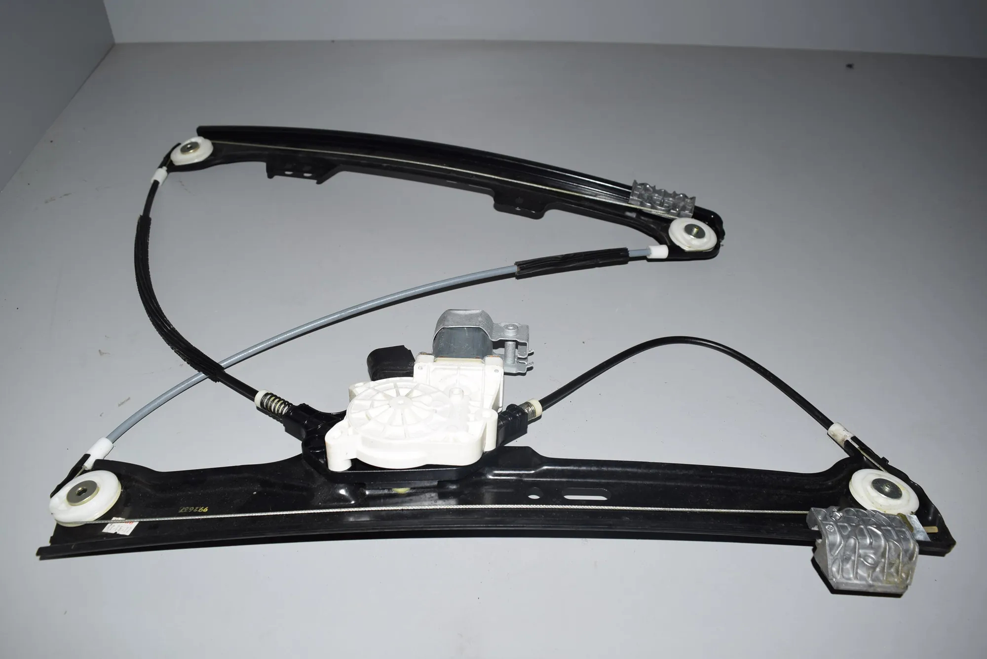 Front Left Door Window Regulator · BMW 5 Touring (E61) 530 d 2005 – 2
