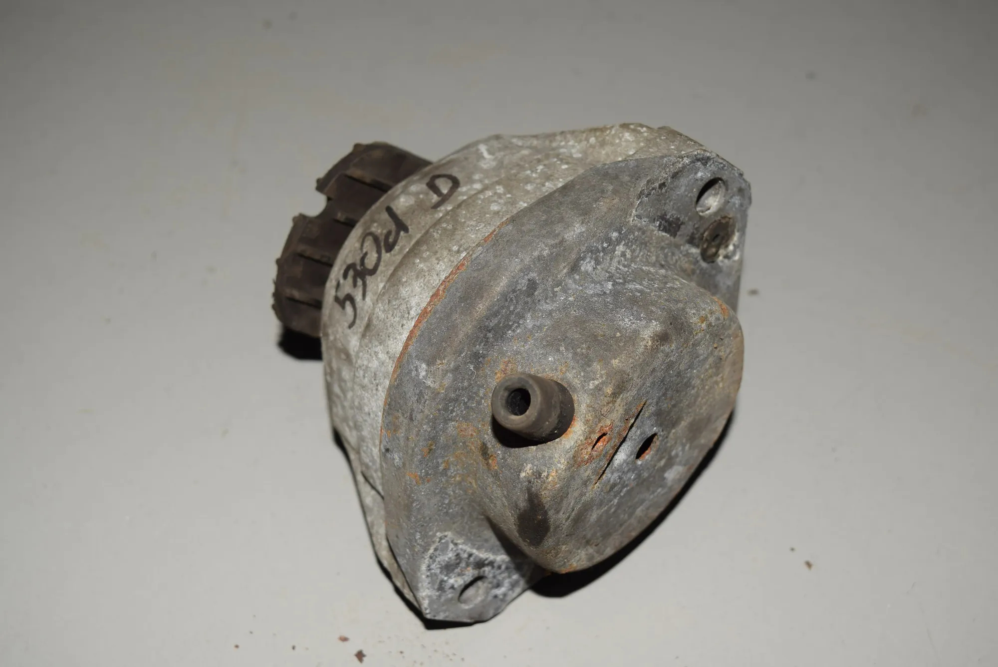 Right Side Engine Mount – OEM 6774620 · BMW 5 Touring (E61) 530 d 2005 – 2