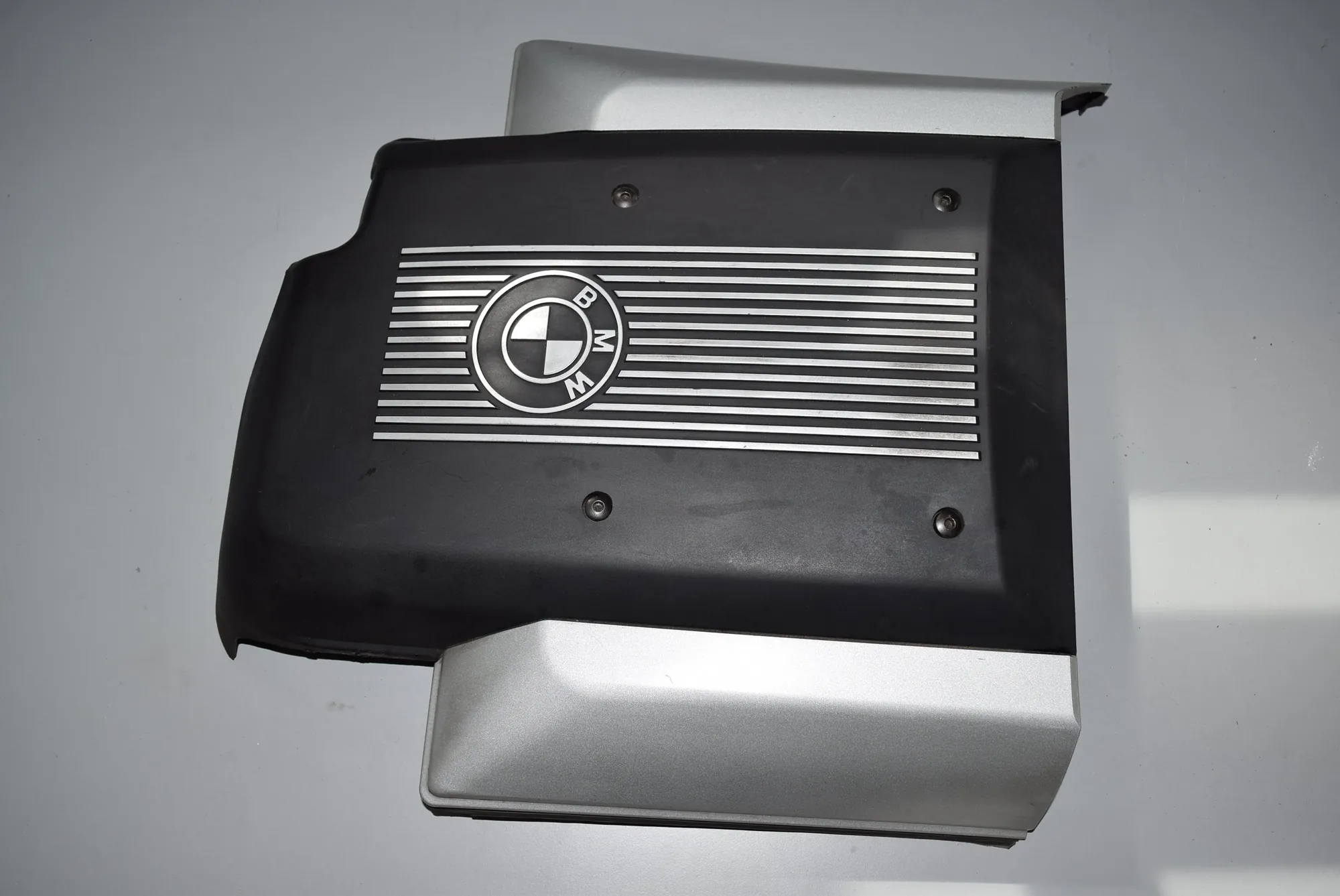 Engine Cover · BMW X5 (E53) 4.4 i 2000