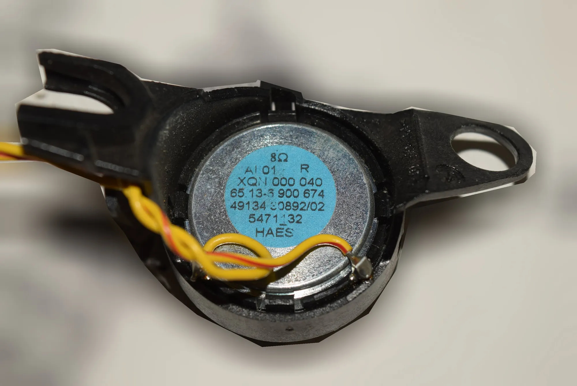 Front Right Door Speaker – OEM XQN0000406900674 · LAND ROVER RANGE ROVER III (L322) 4.4 4x4 2002 – 4