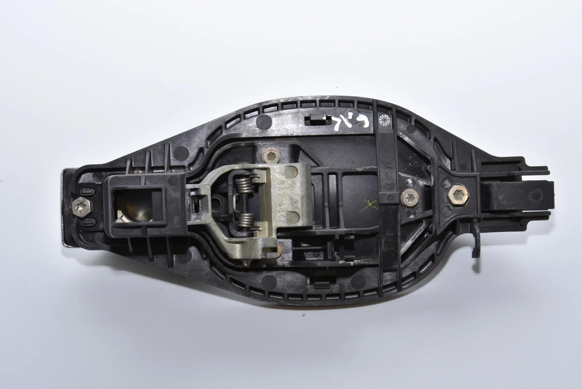 Rear Left Door Exterior Handle – OEM 7042488 · LAND ROVER RANGE ROVER III (L322) 4.4 4x4 2002 – 5