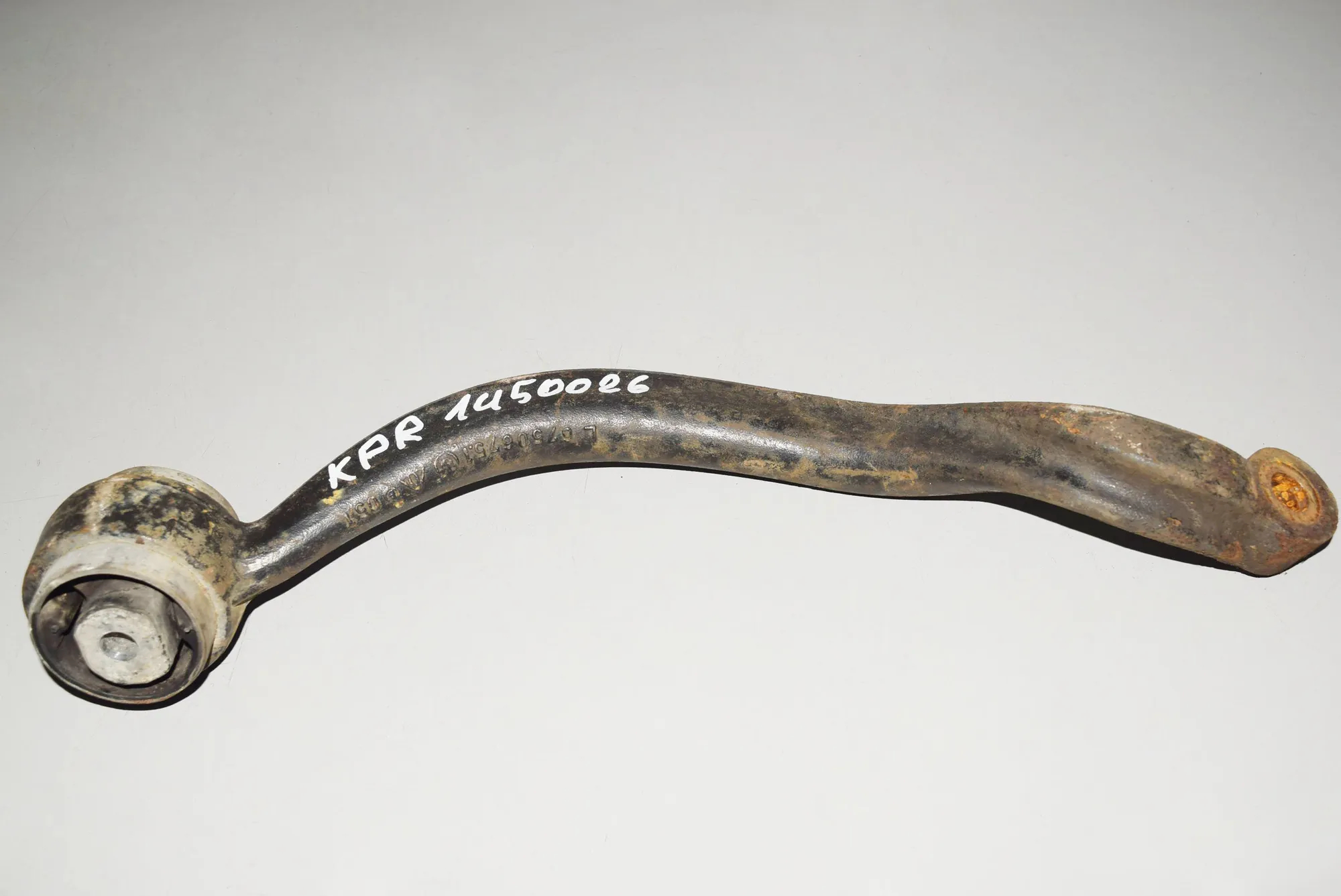 Front Left Curved Control Arm · LAND ROVER RANGE ROVER III (L322) 4.4 4x4 2002