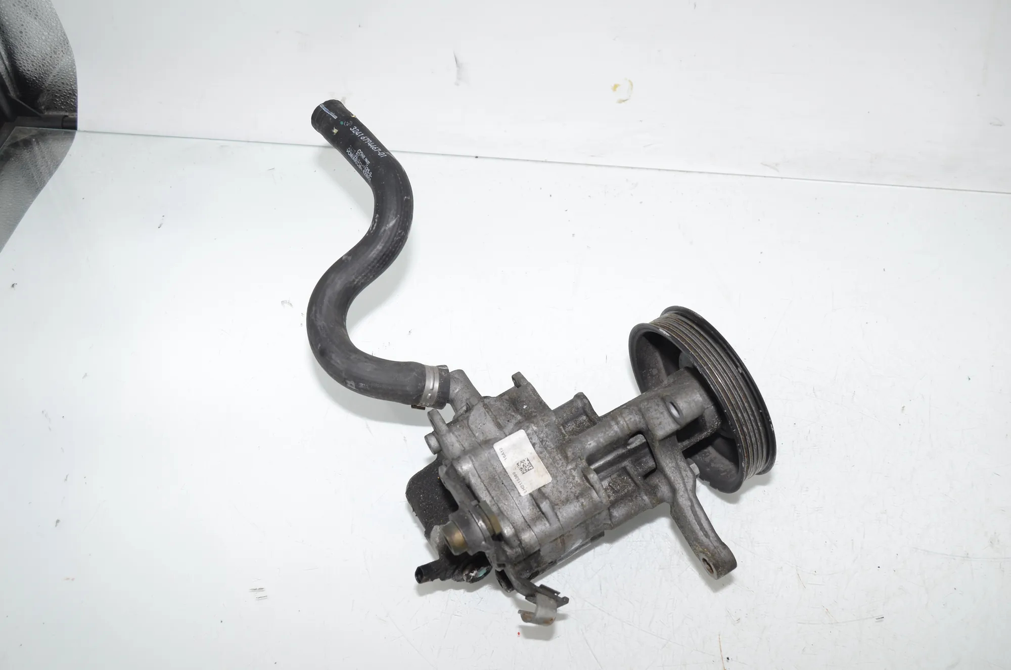 Power Steering Pump – OEM 6867159 · BMW 5 Touring (F11) 530 d xDrive 2012 – 4