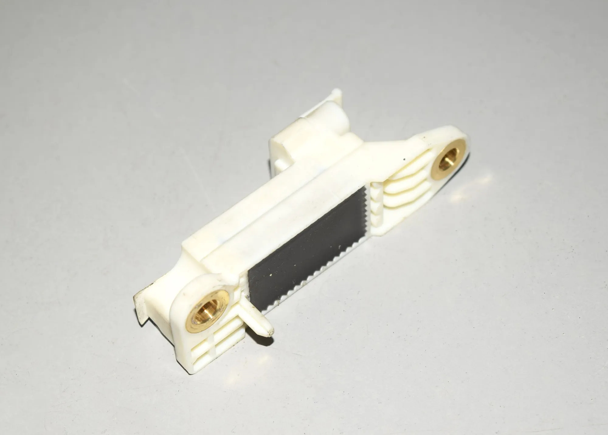 Front Left Impact Sensor – OEM 6919854 · LAND ROVER RANGE ROVER III (L322) 4.4 4x4 2002