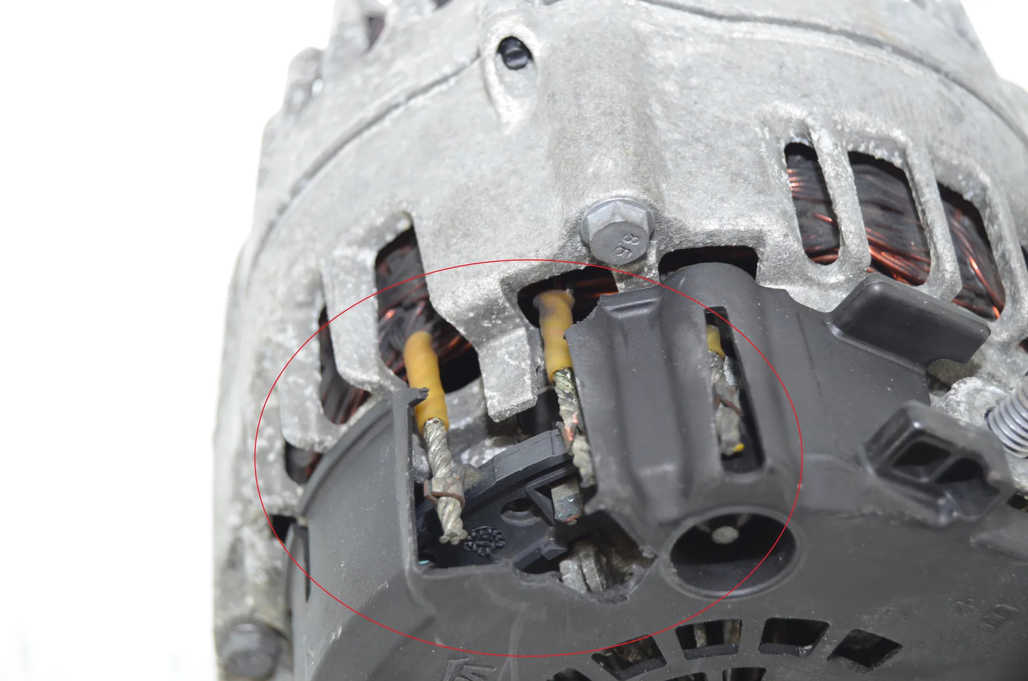 Alternator Generator – OEM 8515754 · BMW 5 Touring (F11) 530 d xDrive 2012 – 6