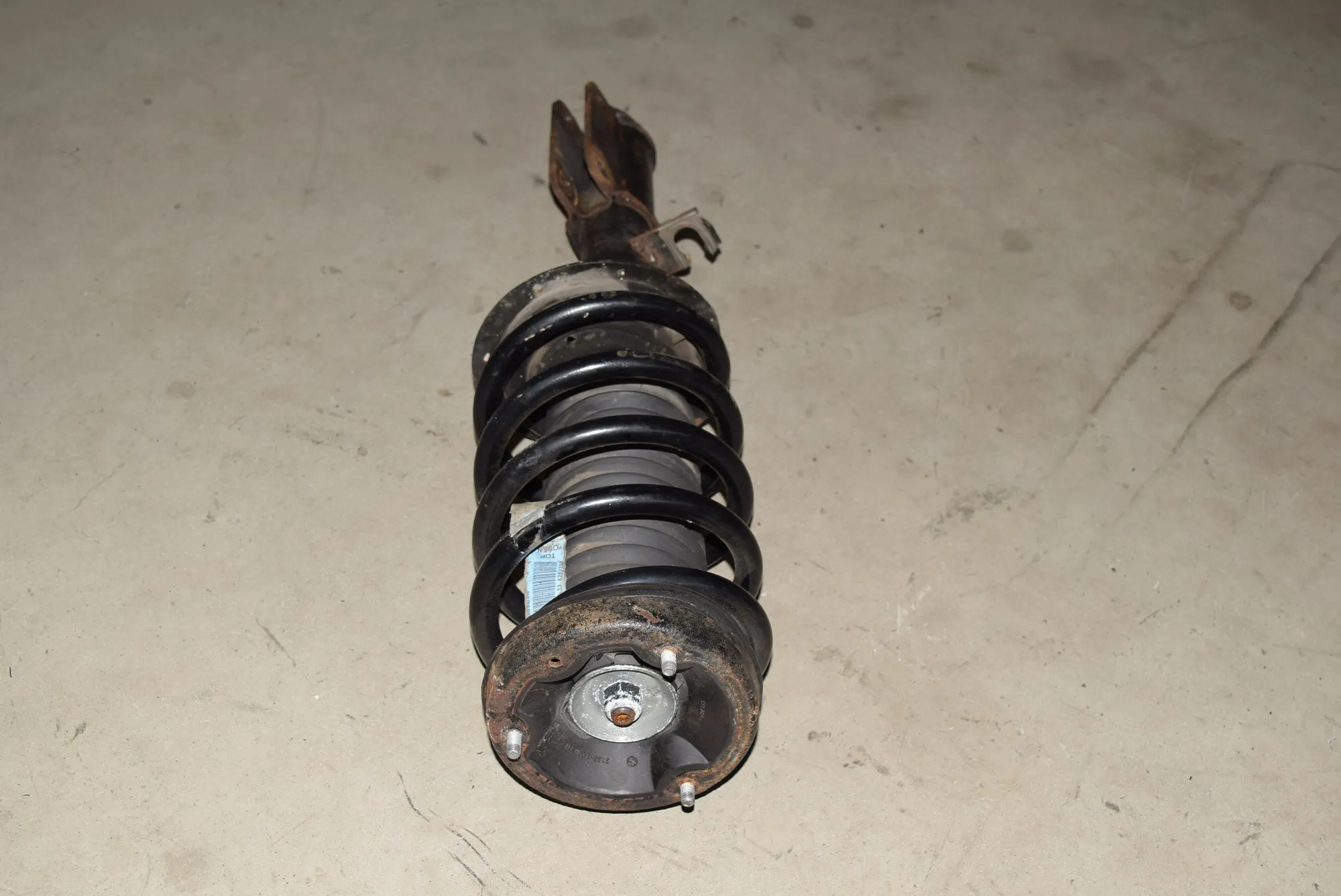 Front Right Shock Absorber – OEM 31316750360 · BMW X5 (E53) 4.6 is 2003 – 2