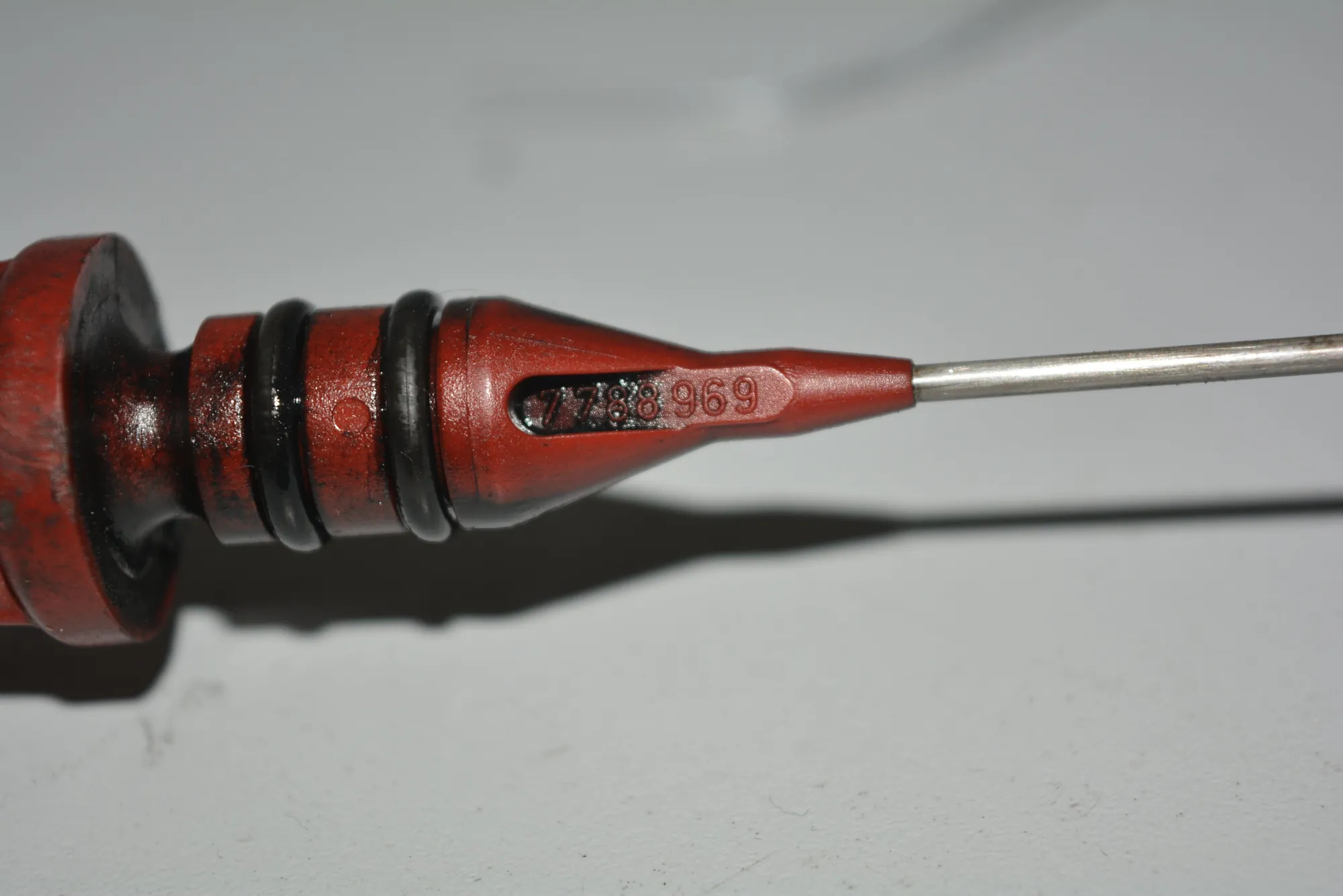 Oil Dip Stick – OEM 7788969 · BMW 5 (E60) 525 d 2004 – 3