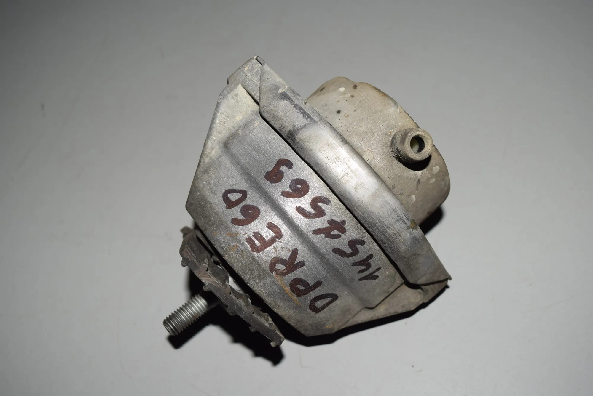 Right Side Engine Mount – OEM 6761092 · BMW 5 (E60) 525 d 2004 – 2