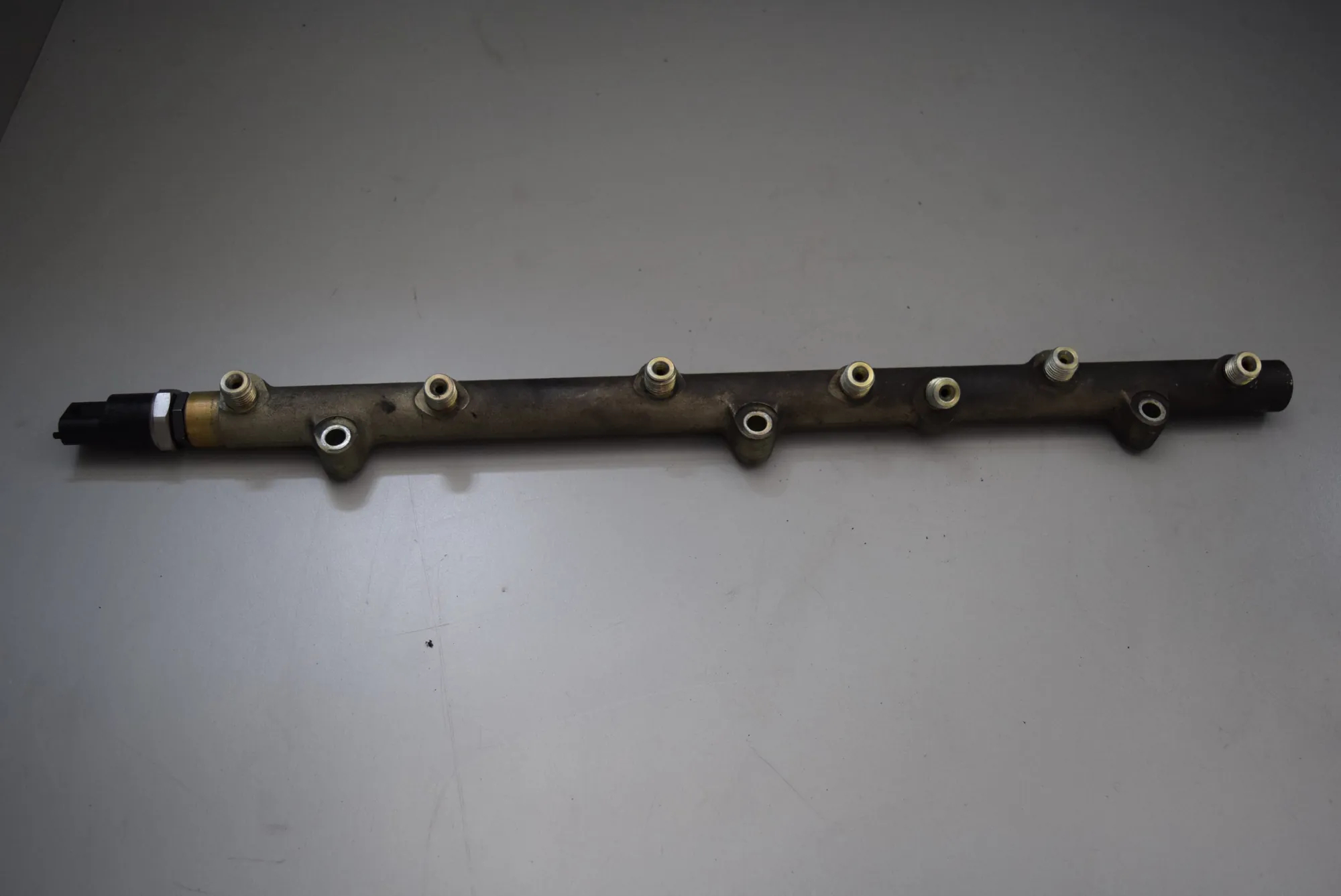 Fuel Rail – OEM 0445216 · BMW 5 Touring (E39) 530 d 1999