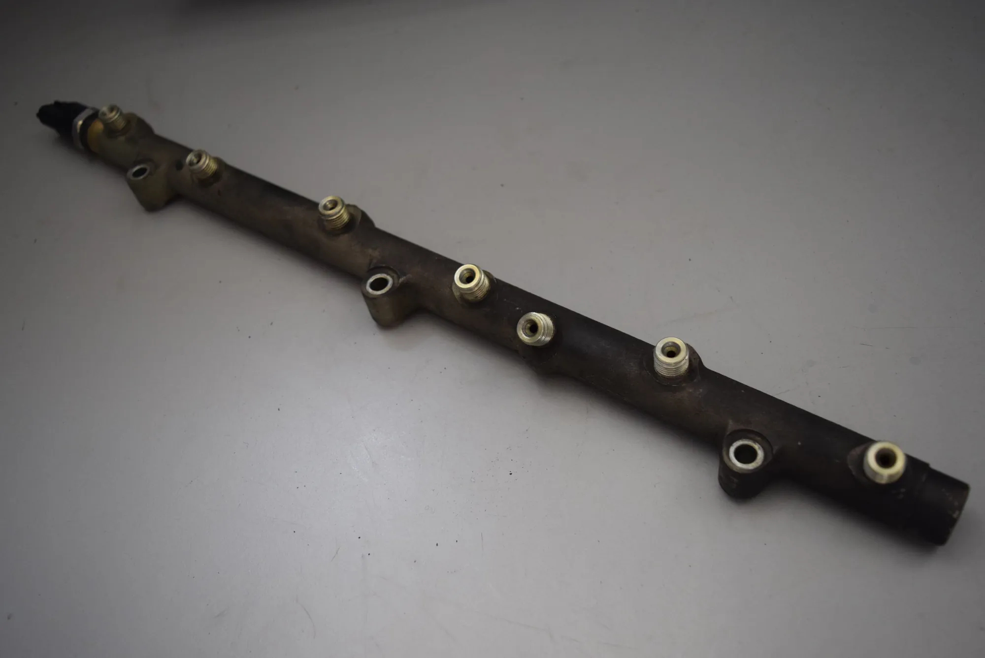 Fuel Rail – OEM 0445216 · BMW 5 Touring (E39) 530 d 1999 – 2