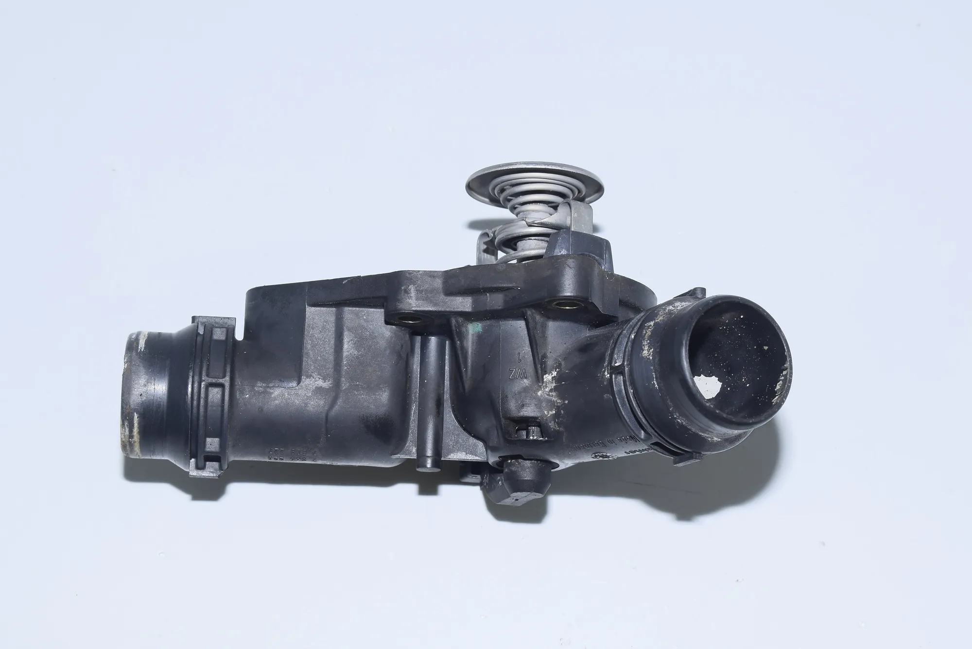 Thermostat – OEM 7509228 · BMW 5 (E39) BMW 5 (E39) 530 i 2001 – 5