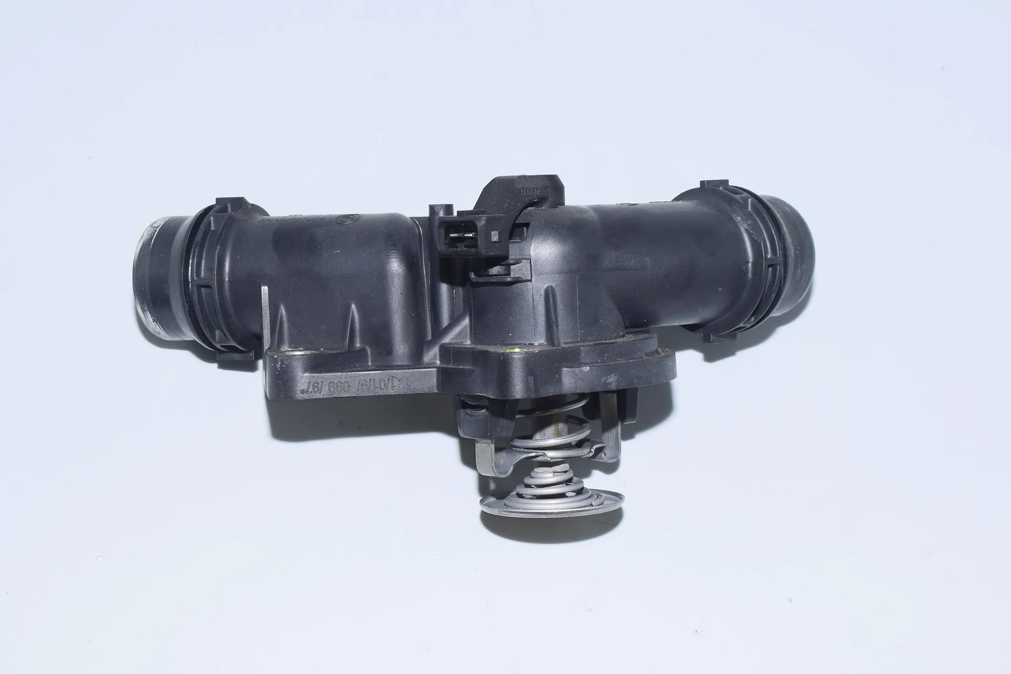Thermostat – OEM 7509228 · BMW 5 (E39) BMW 5 (E39) 530 i 2001 – 4