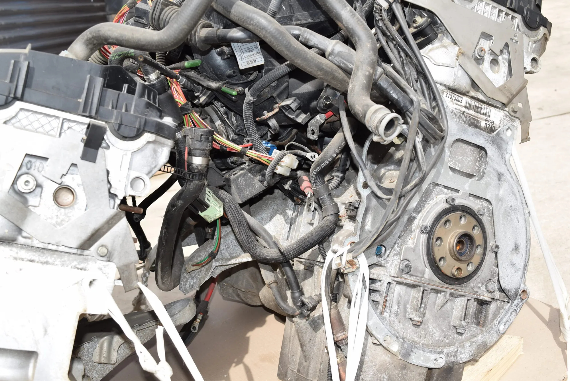 Engine Motor – OEM M52B20206S4 · BMW 5 (E39) BMW 5 (E39) 520 i 1999 – 6