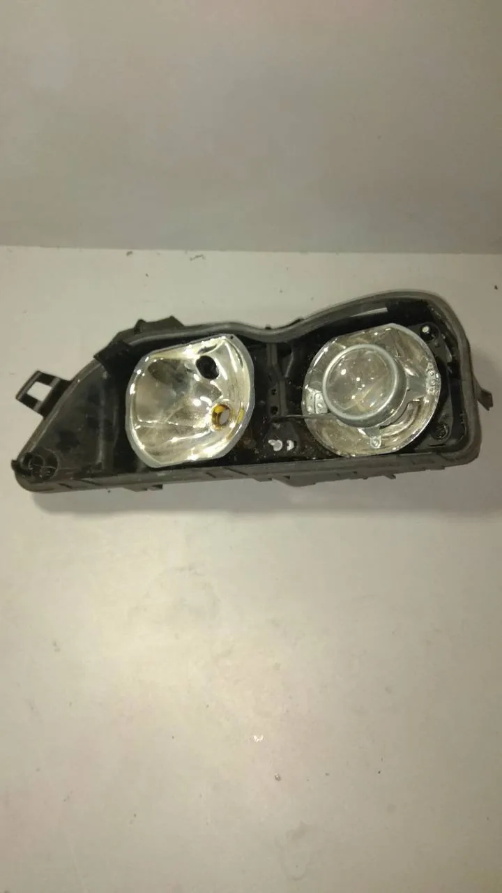 Front Left Headlight · BMW 5 Touring (E39) 530 d 2000 – 2