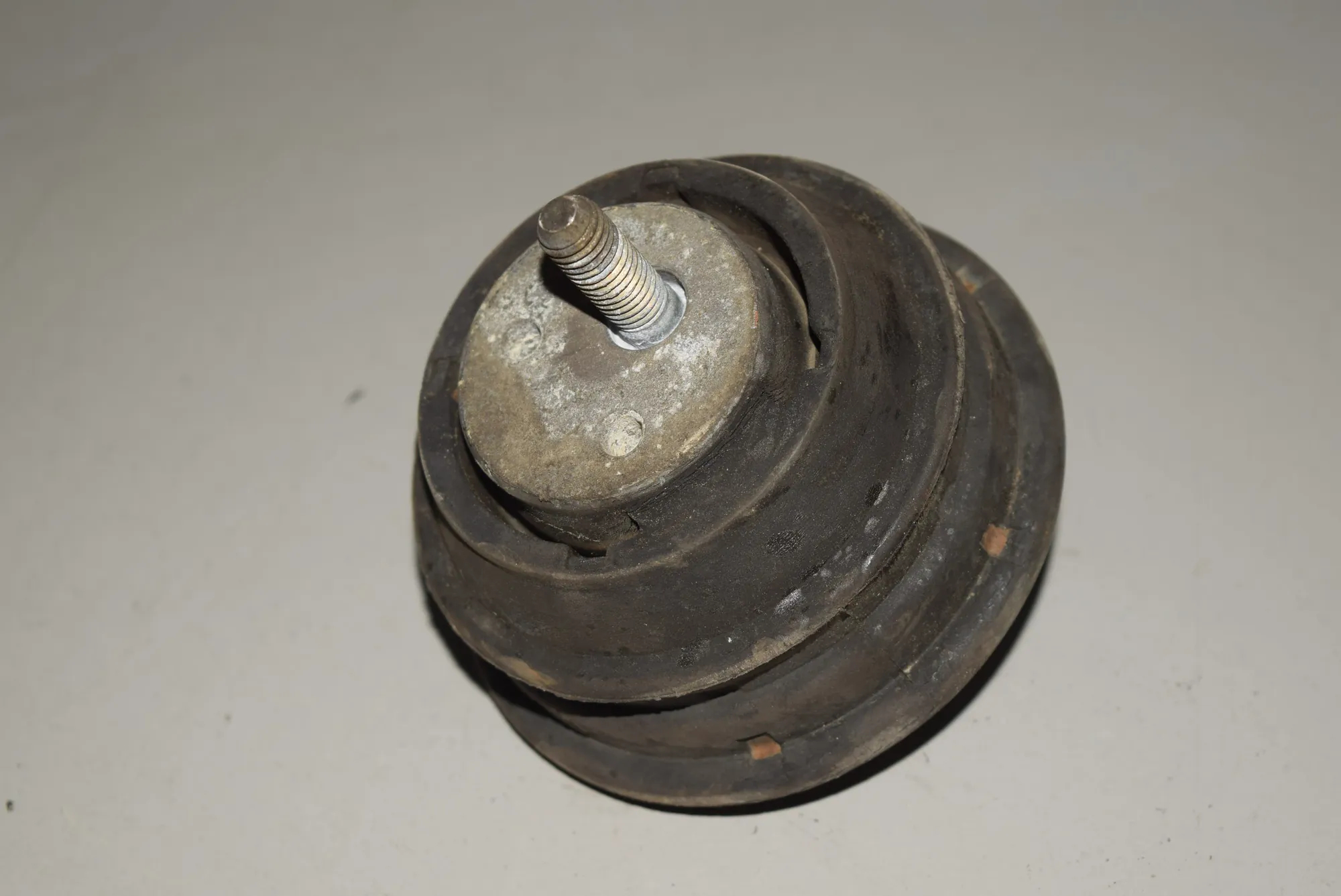Right Side Engine Mount · BMW 5 (E39) BMW 5 (E39) 523 i 1998 – 2