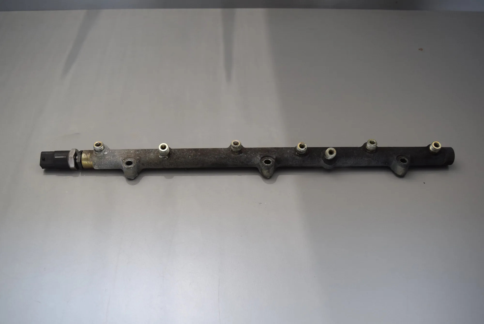 Fuel Rail – OEM 0445216002 · BMW 5 Touring (E39) 525 d 2000 – 2