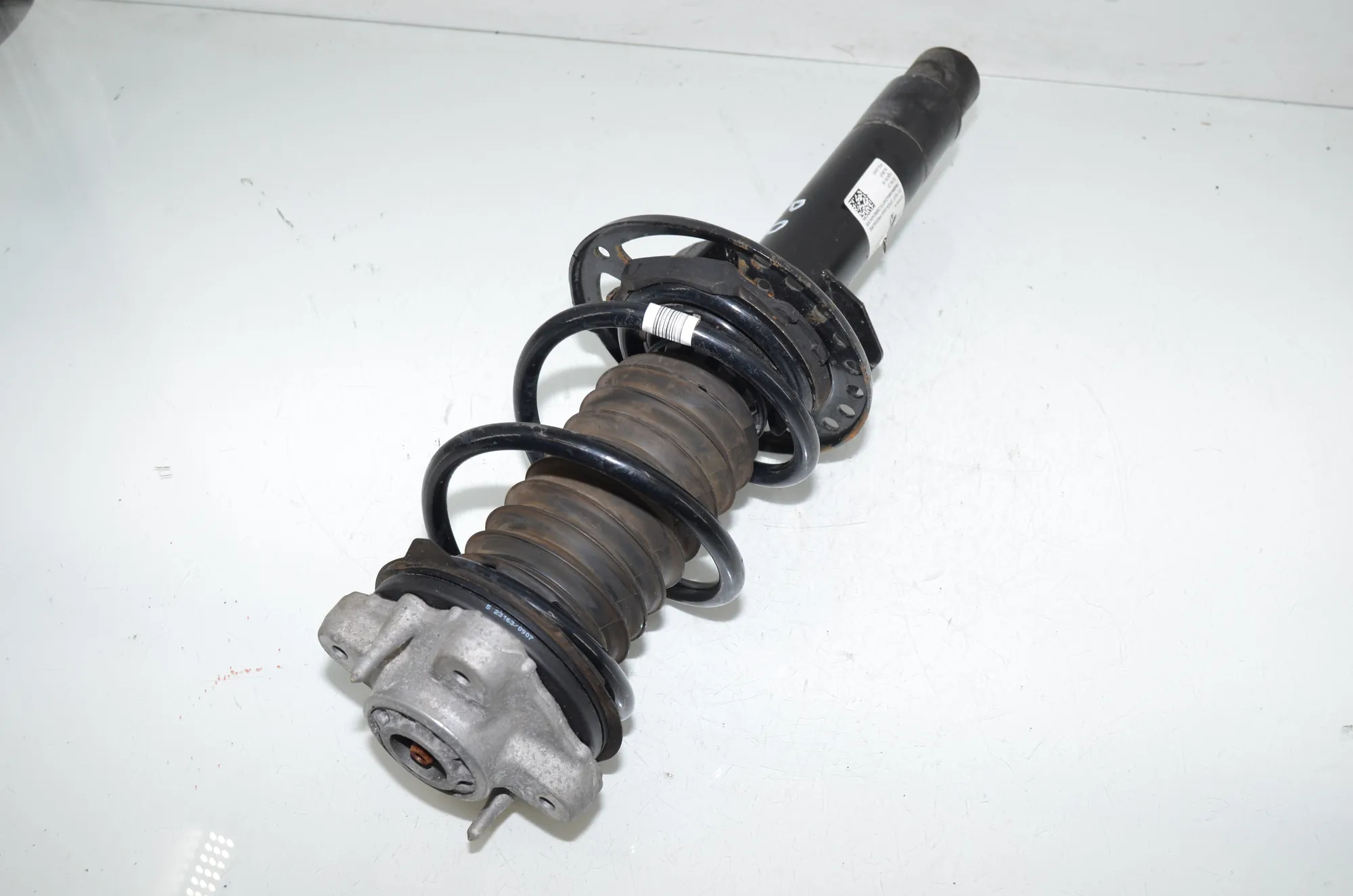 Front Right Shock Absorber – OEM 6888488 · BMW 3 Touring (G21) (2019 - -) 320 i 2023 – 2