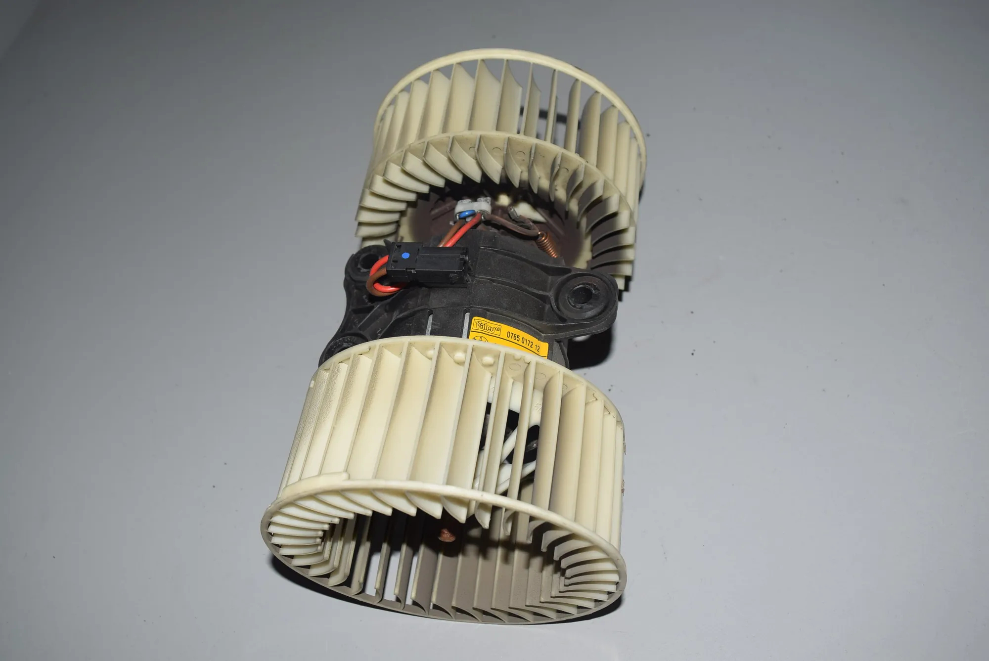 Heater Blower Fan – OEM 64118385558 · BMW X5 (E53) BMW X5 (E53) 4.6 is 2003 – 3