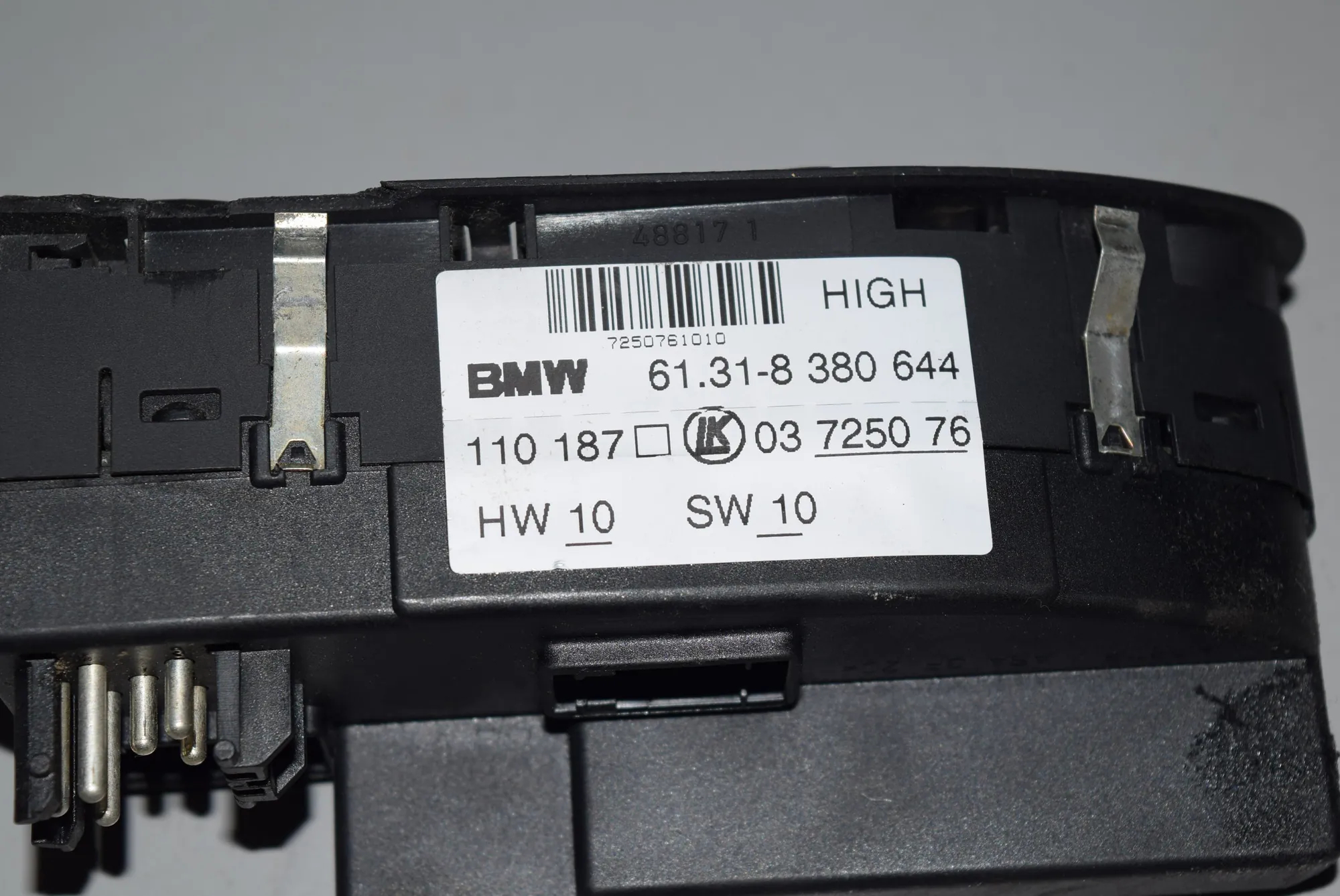 Front Right Door Window Switch – OEM 61318380644 · BMW 5 (E39) BMW 5 (E39) 523 i 1998 – 4