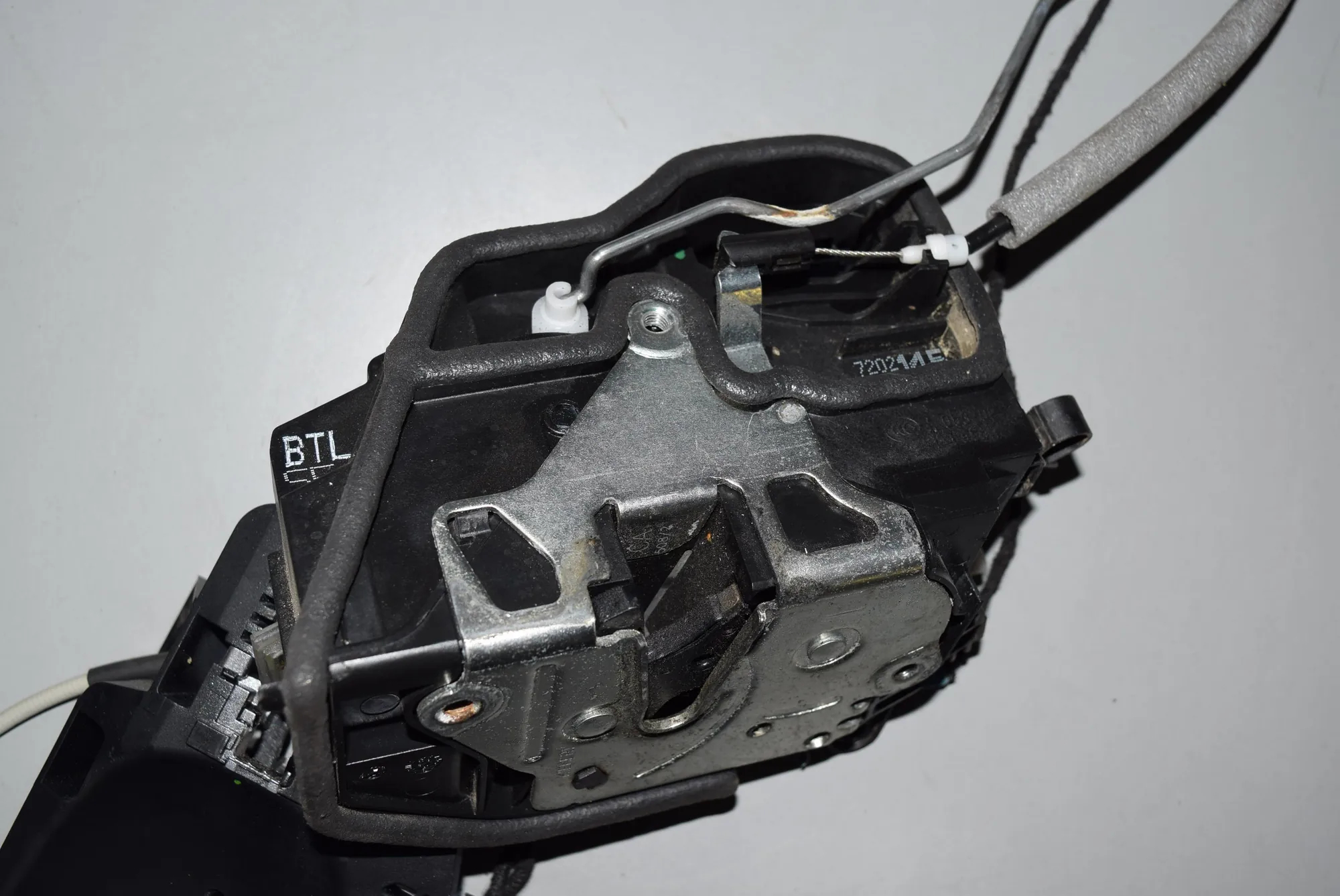 Front Left Door Lock – OEM 7202145 · BMW X5 (E70) BMW X5 (E70) 2011 – 5