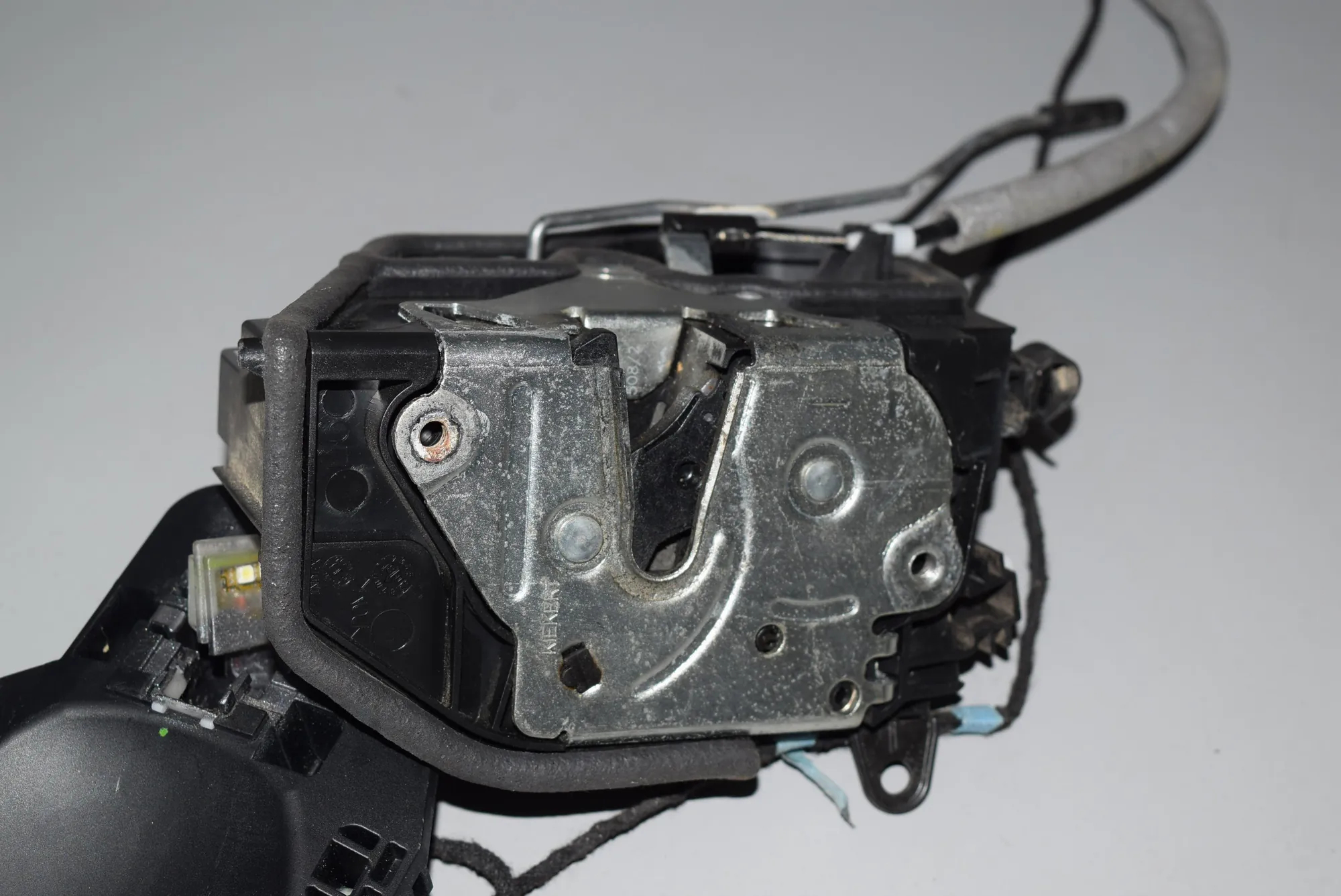 Front Left Door Lock – OEM 7202145 · BMW X5 (E70) BMW X5 (E70) 2011 – 4