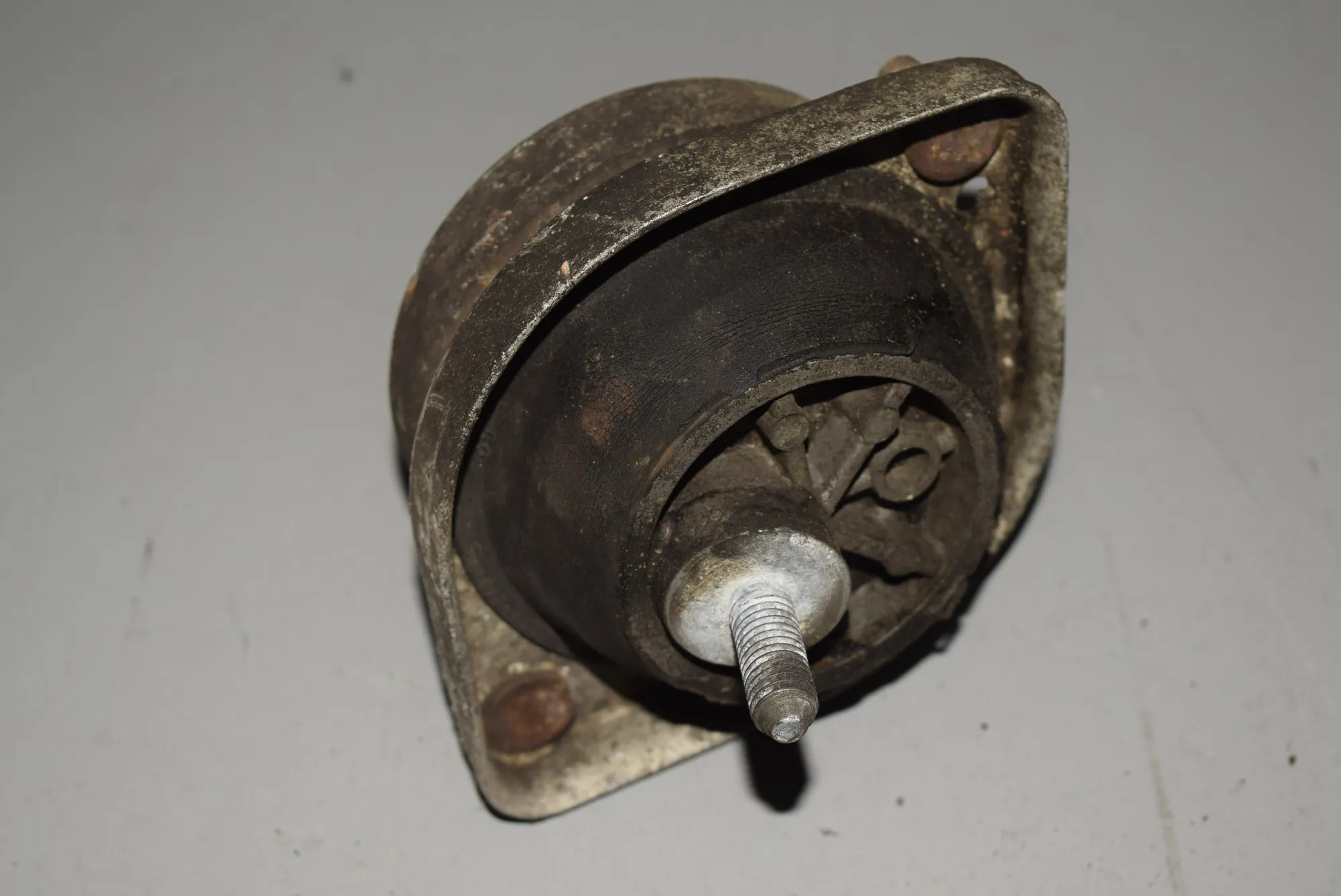 Right Side Engine Mount · BMW 5 (E39) 535 i 2000