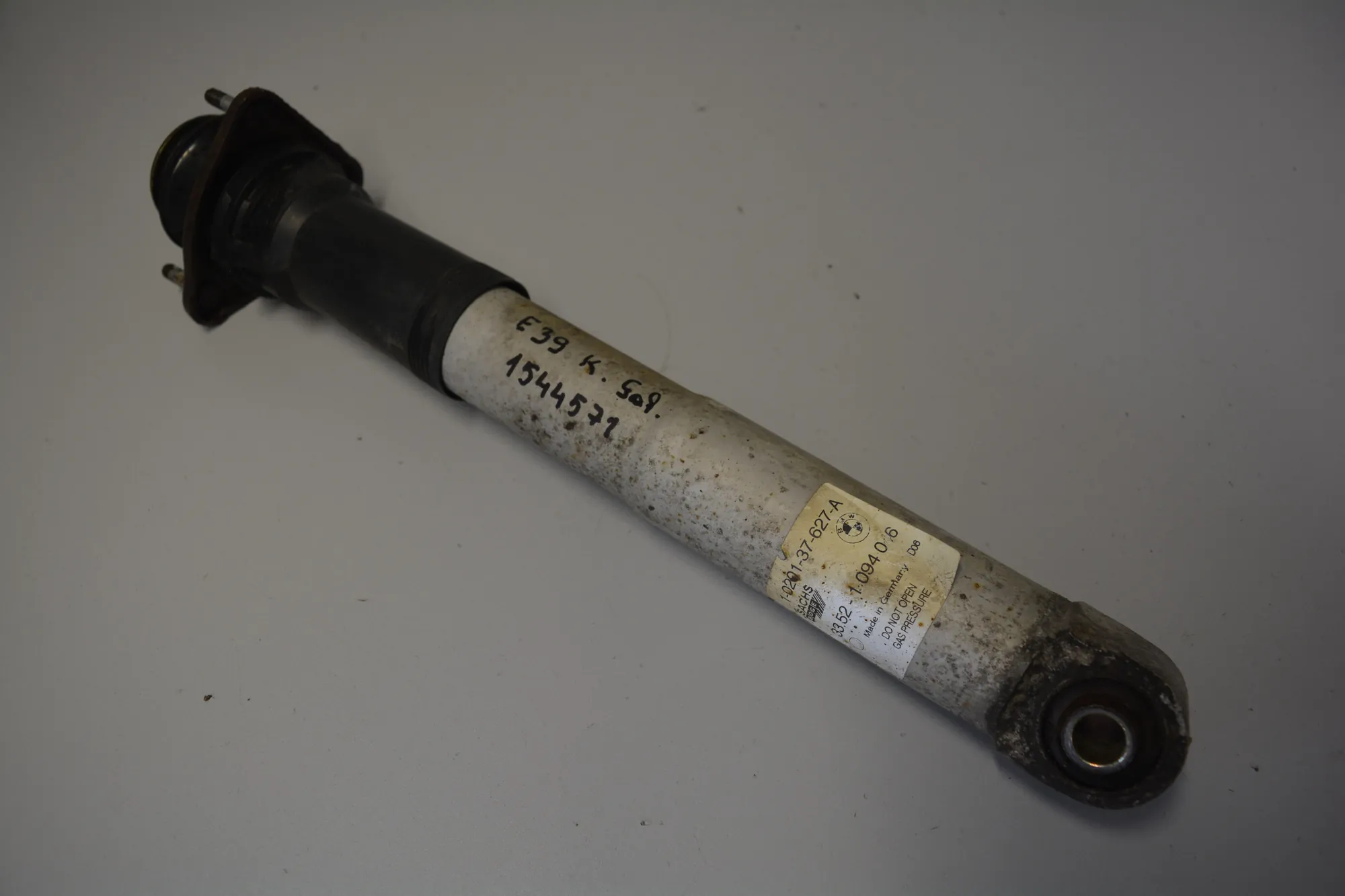 Rear Left Shock Absorber – OEM 1094046 · BMW 5 Touring (E39) 530 d 1999 – 2