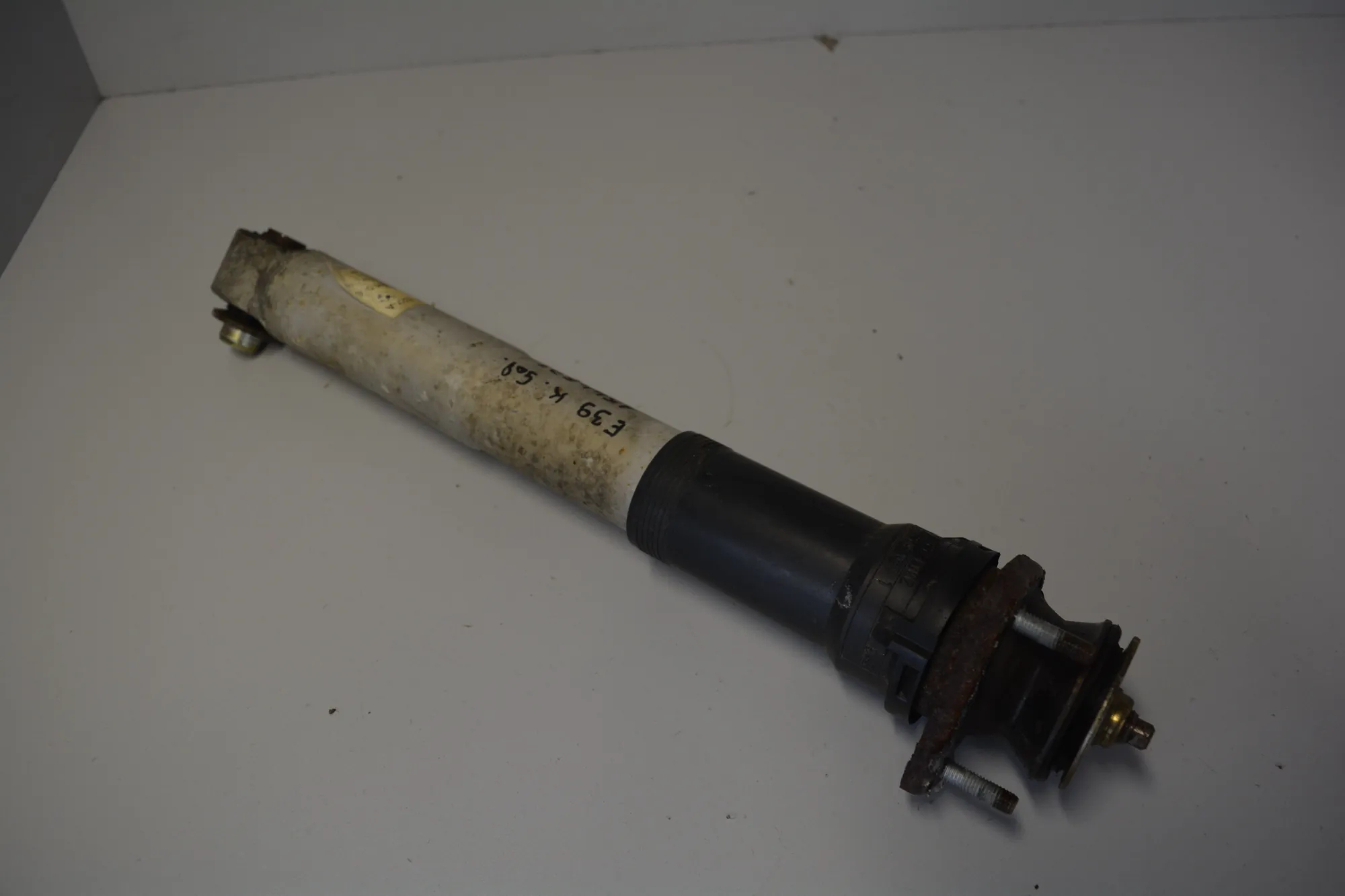 Rear Left Shock Absorber – OEM 1094046 · BMW 5 Touring (E39) 530 d 1999 – 3