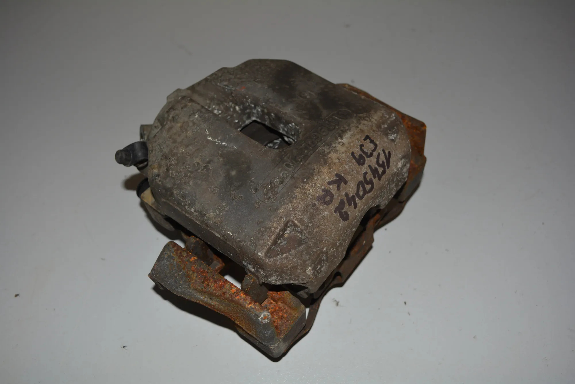 Front Left Brake Caliper · BMW 5 Touring (E39) 525 d 2001