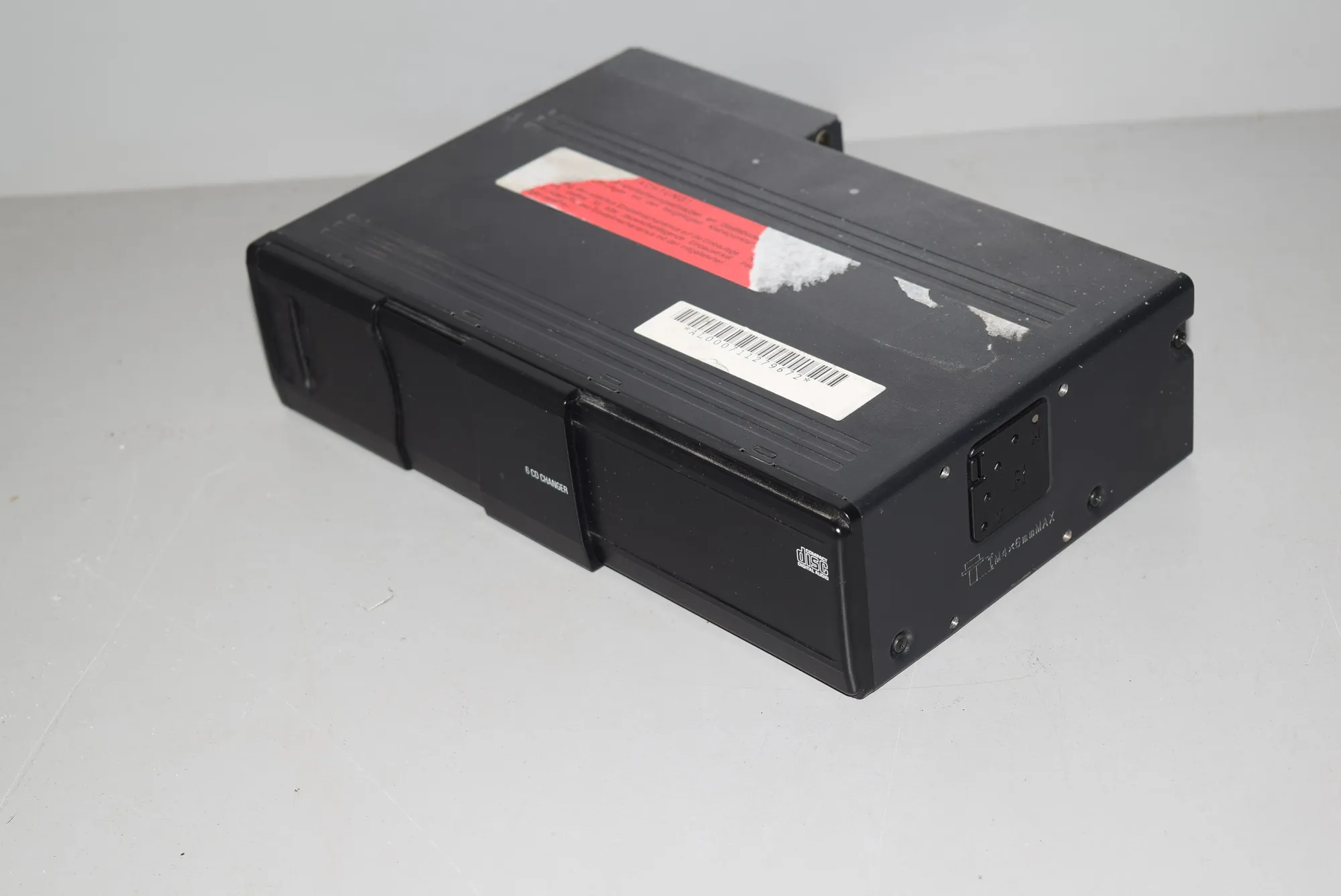 CD Changer – OEM 6913388 · BMW 5 (E39) 530 i 2001