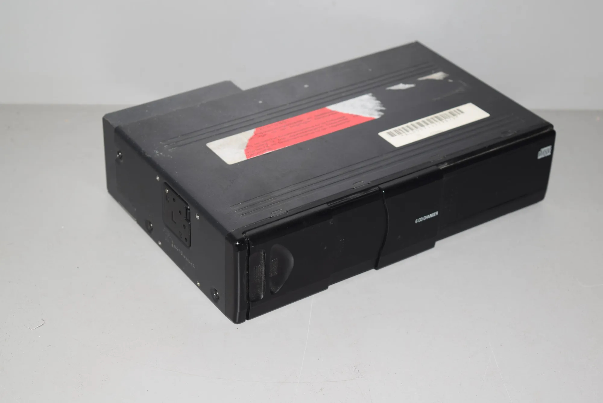 CD Changer – OEM 6913388 · BMW 5 (E39) 530 i 2001 – 2