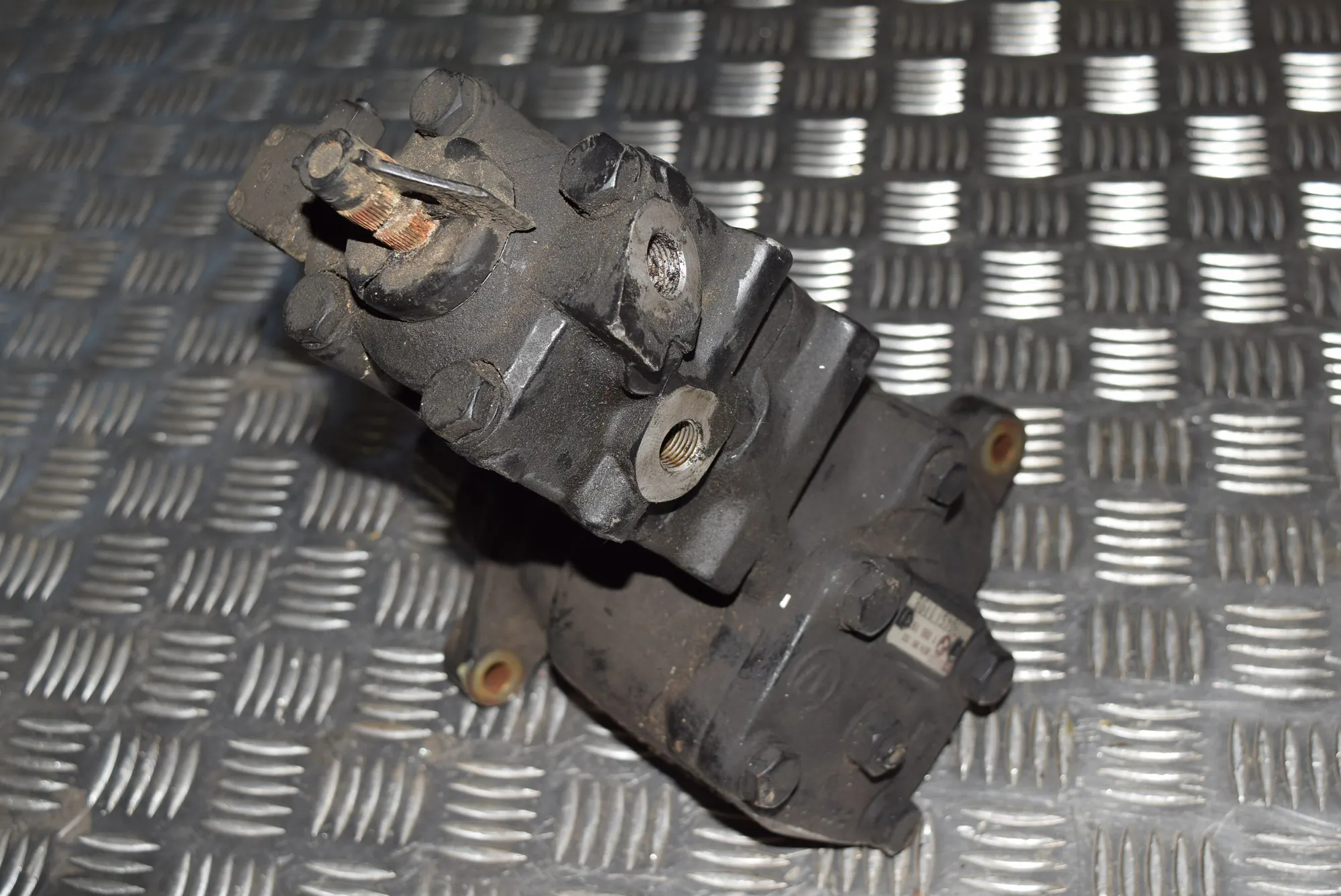 Steering Rack – OEM 1095191 · BMW 5 (E39) BMW 5 (E39) 540 i 1999