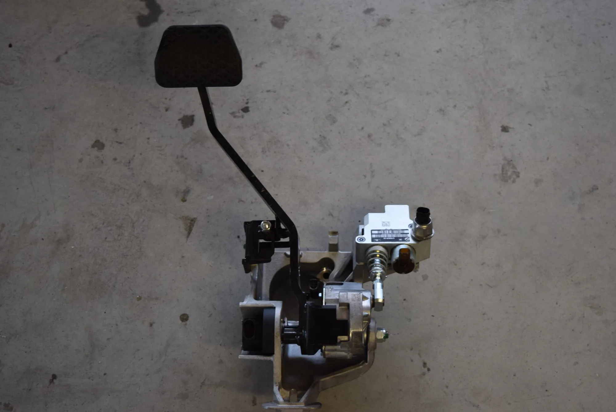 Brake Pedal – OEM 6788839 · BMW X6 (E71, E72) BMW X6 (E71, E72) 2009