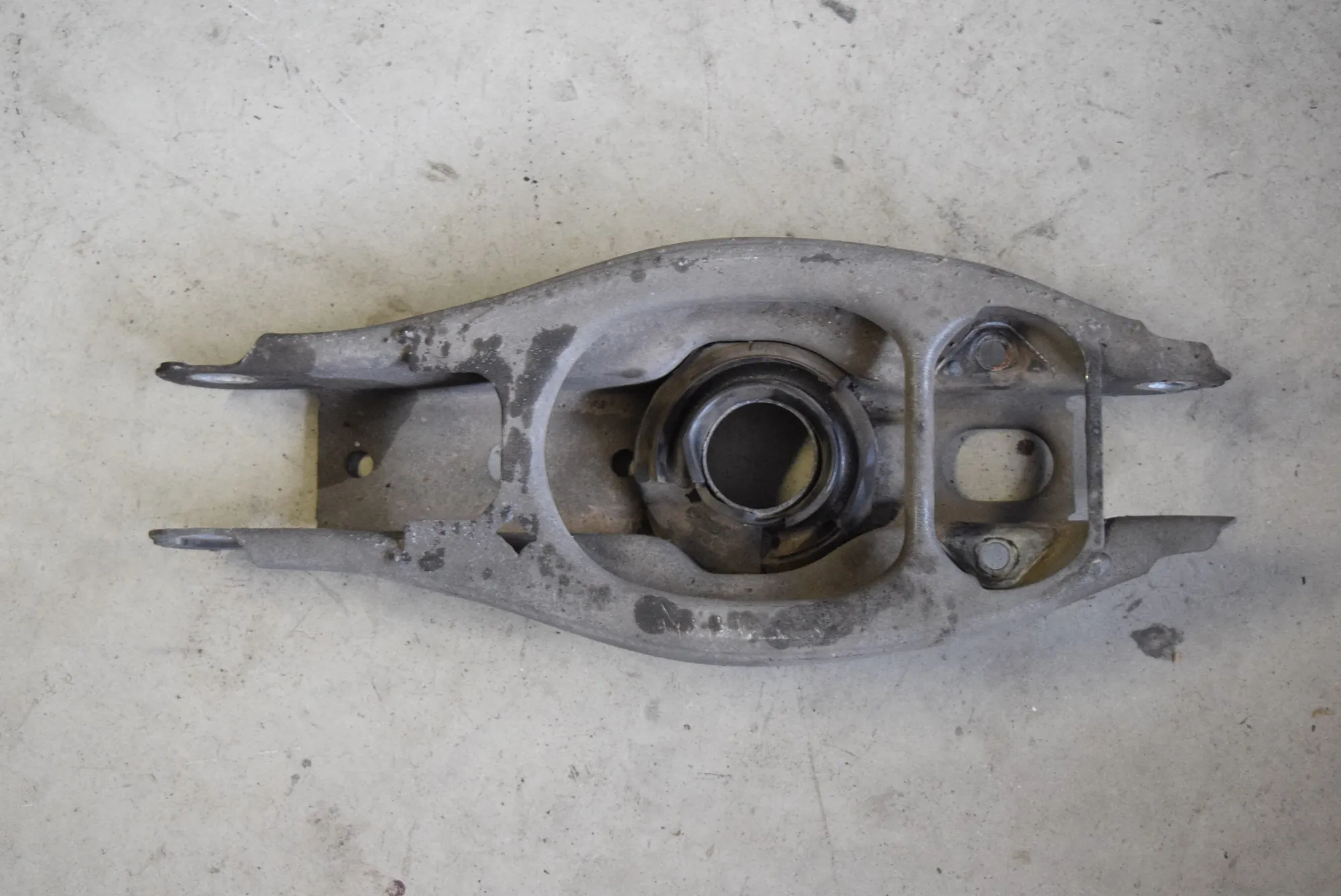 Rear Right Lower Control Arm – OEM 33326772899 · BMW 1 (E87) 118 d 2009 – 2