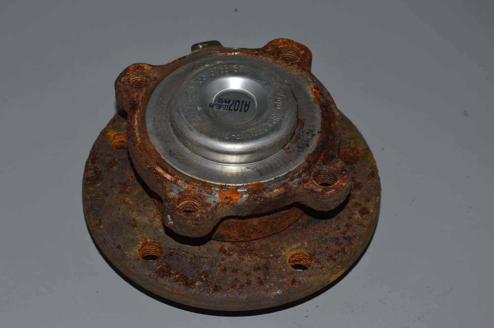 Front Left Wheel Bearing – OEM 31216765157 · BMW 1 (E87) 118 d 2009 – 2