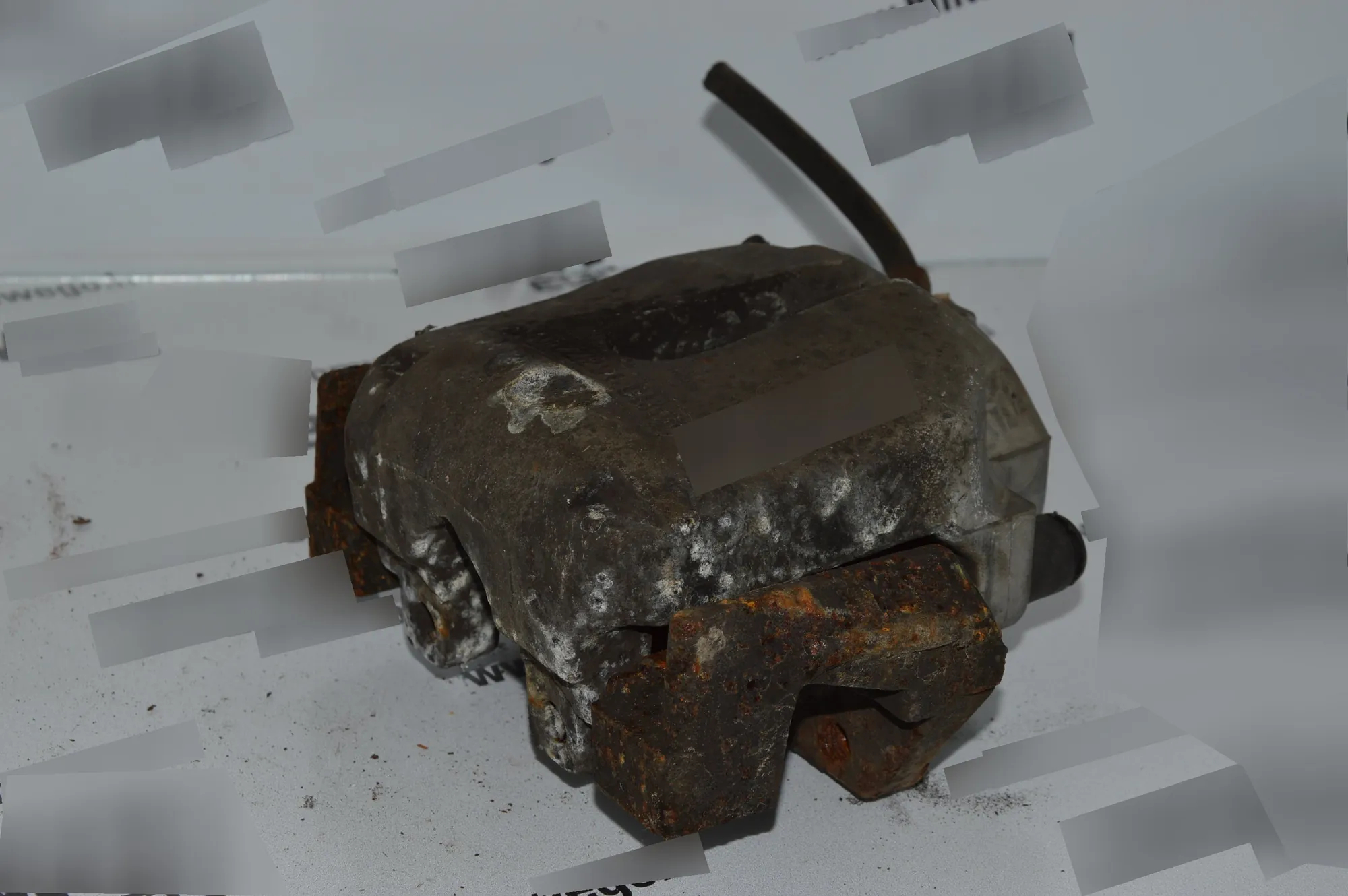 Front Left Brake Caliper · BMW 5 (E39) 530 d 2000 – 3