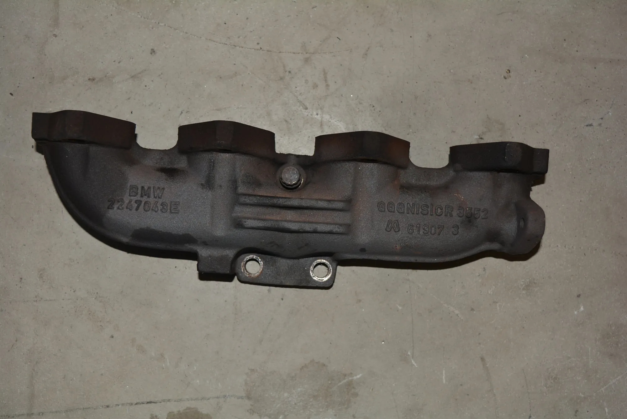 Exhaust Manifold – OEM 2247043 · BMW 3 (E46) 320 d 2000 – 3