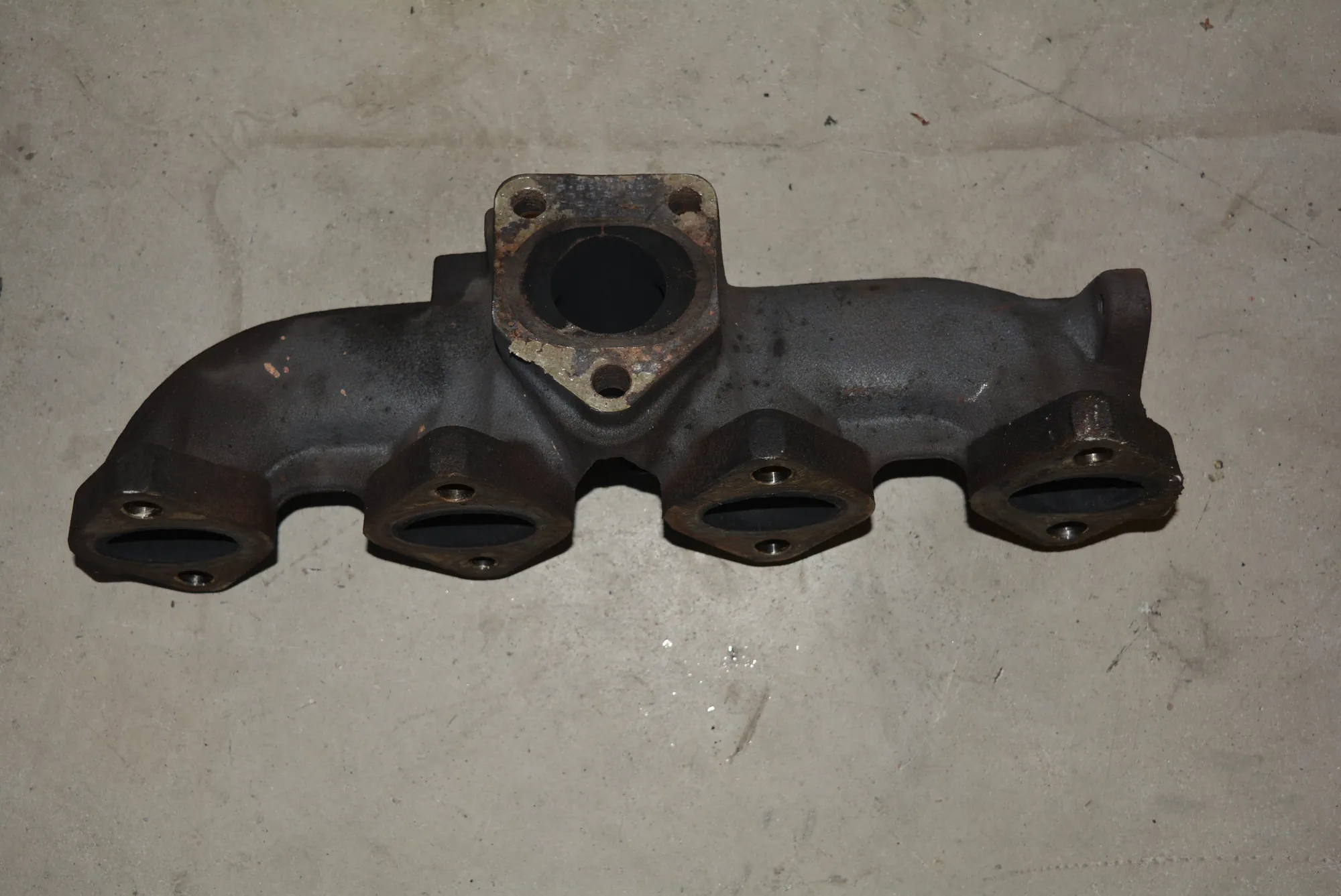 Exhaust Manifold – OEM 2247043 · BMW 3 (E46) 320 d 2000