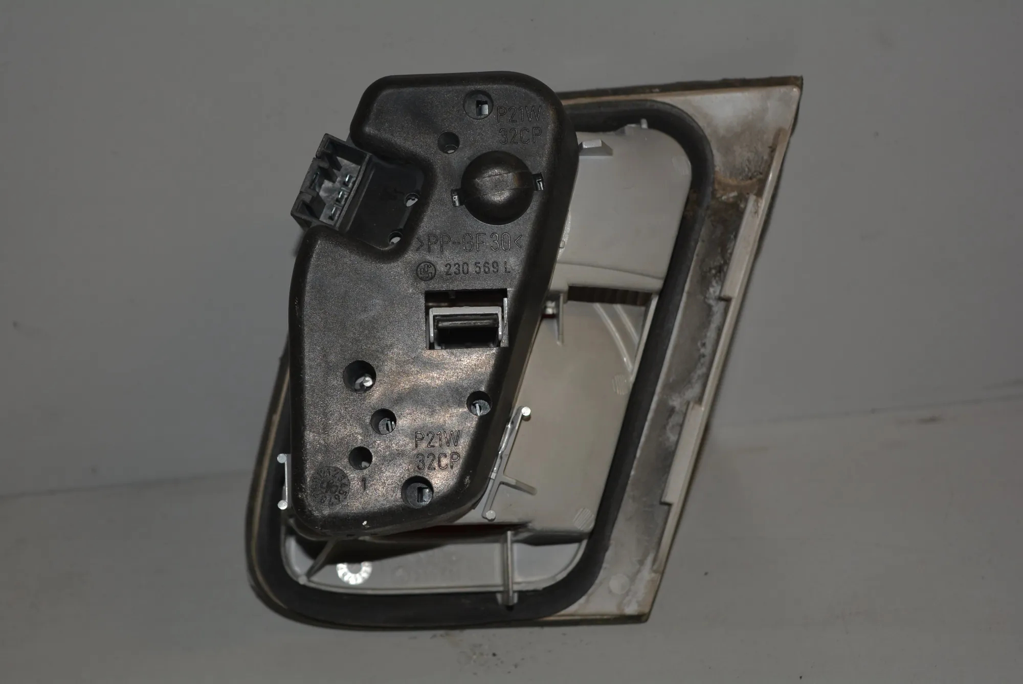 Left Side Tailgate Tail Light · BMW 3 (E46) 320 d 2000 – 2