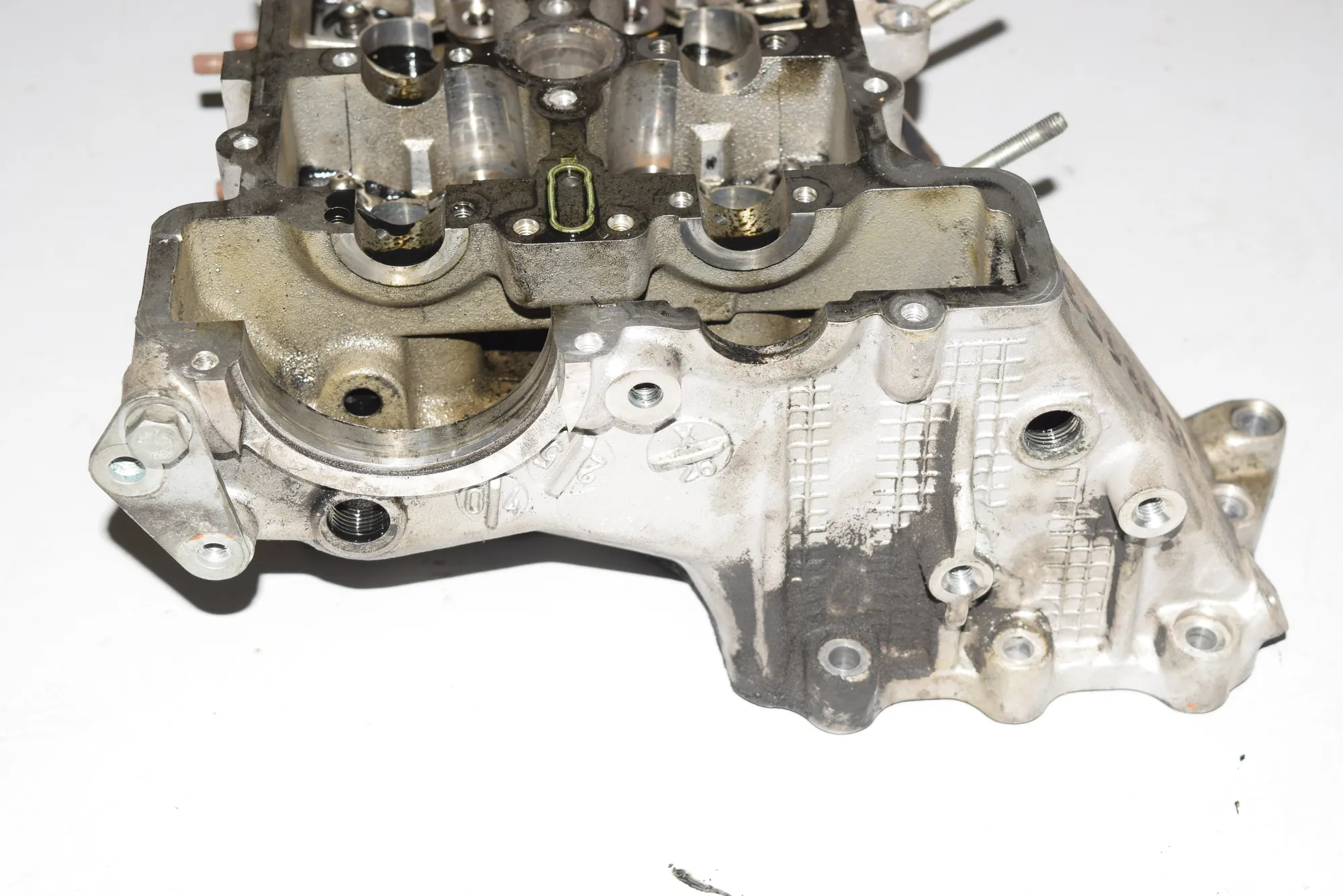 Engine Cylinder Head – OEM 7788581 · BMW 5 (E39) 2002 – 3