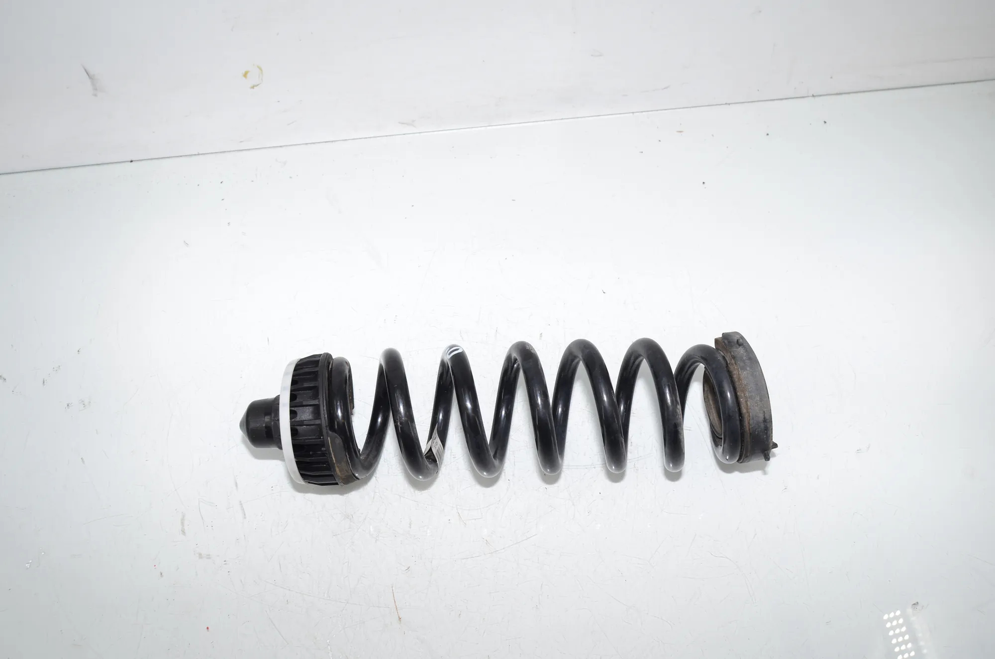 Rear Right Coil Spring – OEM 6889980 · BMW 3 Touring (G21) (2019 - -) 320 i 2023
