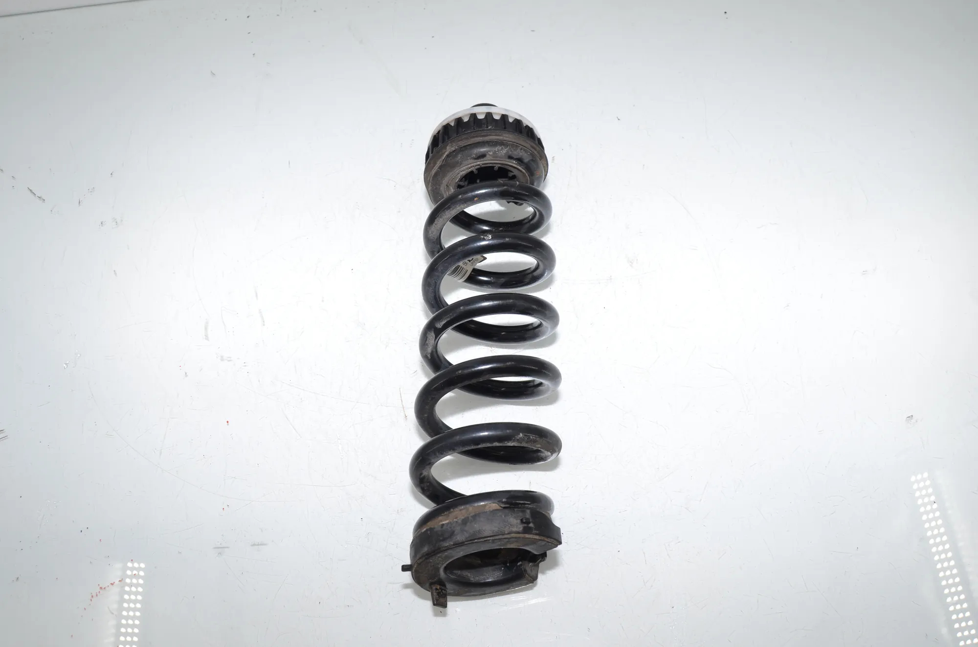 Rear Left Coil Spring – OEM 6889980 · BMW 3 Touring (G21) (2019 - -) 320 i 2023