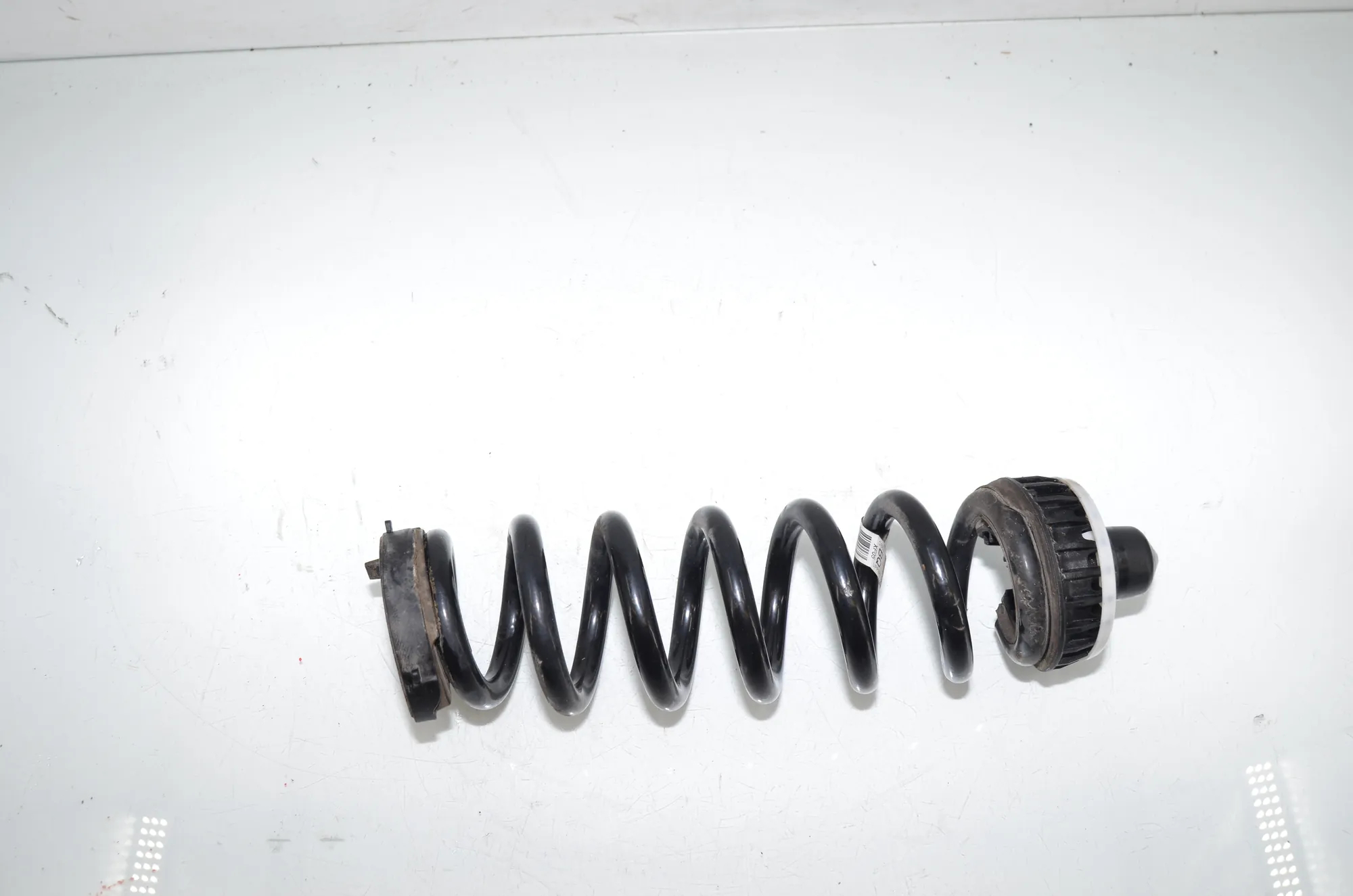 Rear Left Coil Spring – OEM 6889980 · BMW 3 Touring (G21) (2019 - -) 320 i 2023 – 3