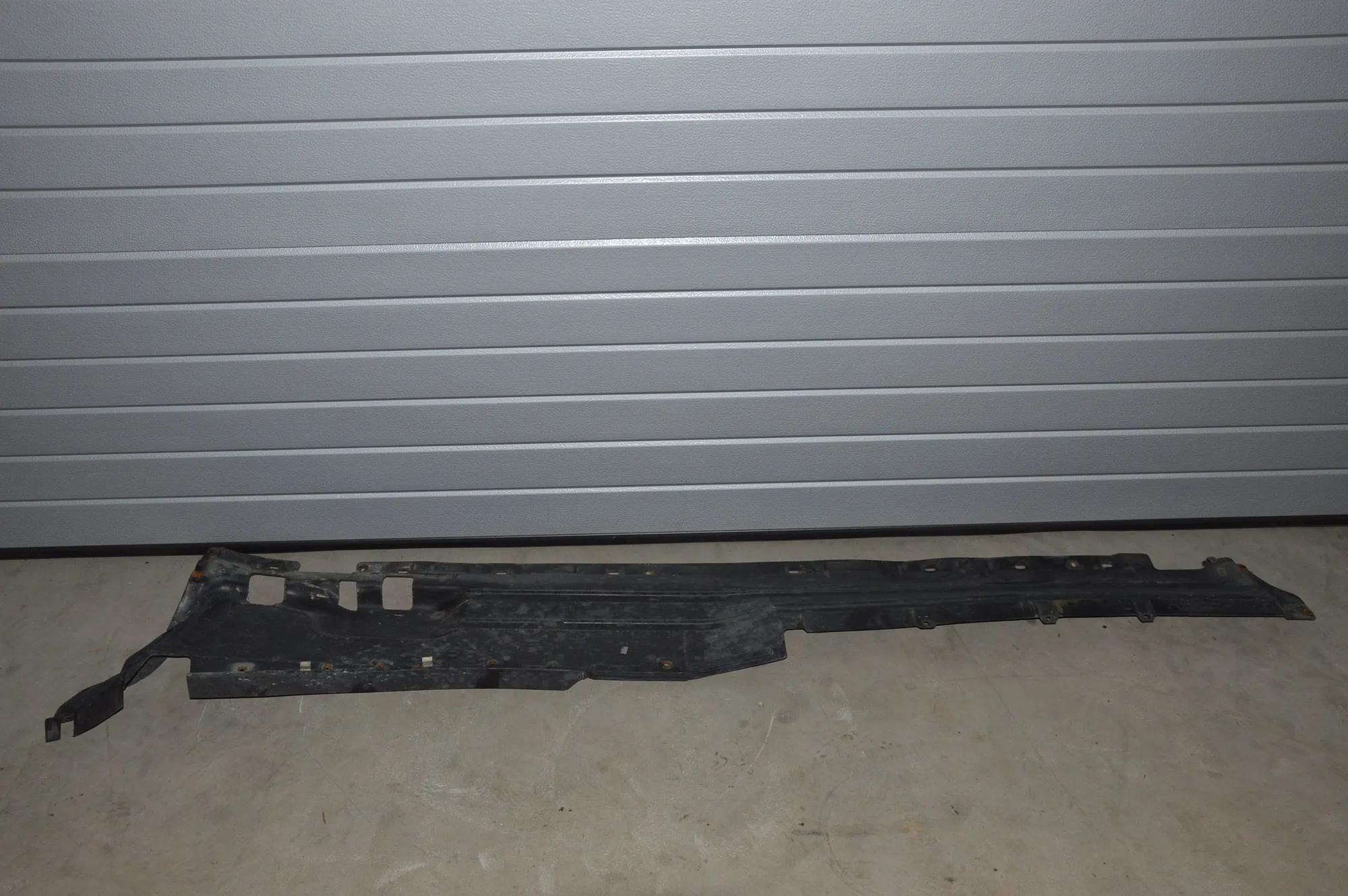 Left Side Underbody Cover – OEM 51718402437 · BMW X5 (E53) 3.0 i 2003 – 3