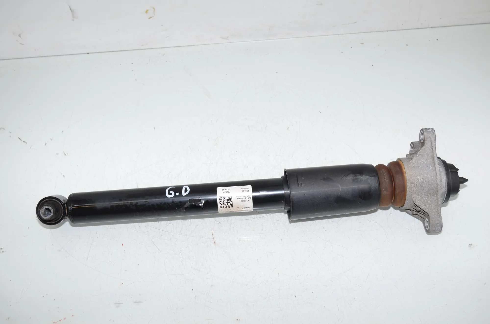 Rear Right Shock Absorber – OEM 6879319 · BMW 3 Touring (G21) (2019 - -) 320 i 2023 – 2