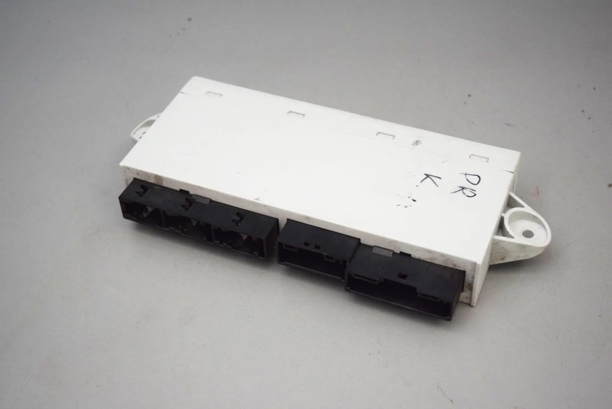 Front Left Door Control Unit – OEM 6922262 · BMW 7 (E65, E66, E67) BMW 7 (E65, E66, E67) 2002