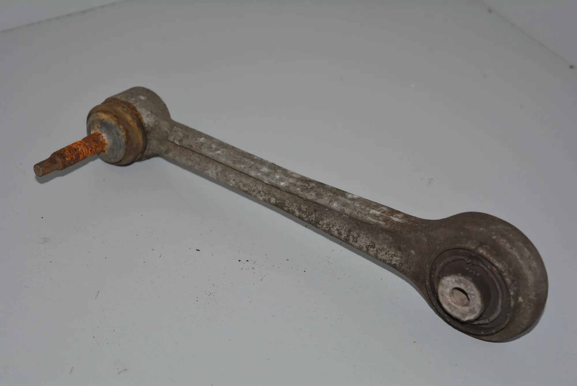 Rear Left Control Arm · BMW 7 (E65, E66, E67) BMW 7 (E65, E66, E67) 745 i, Li 2002 – 4