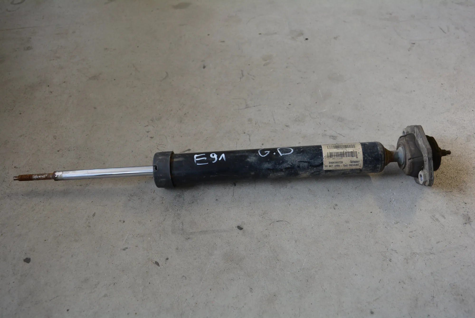 Rear Right Shock Absorber – OEM 6772927 · BMW 3 Touring (E91) BMW 3 Touring (E91) 2009 – 2
